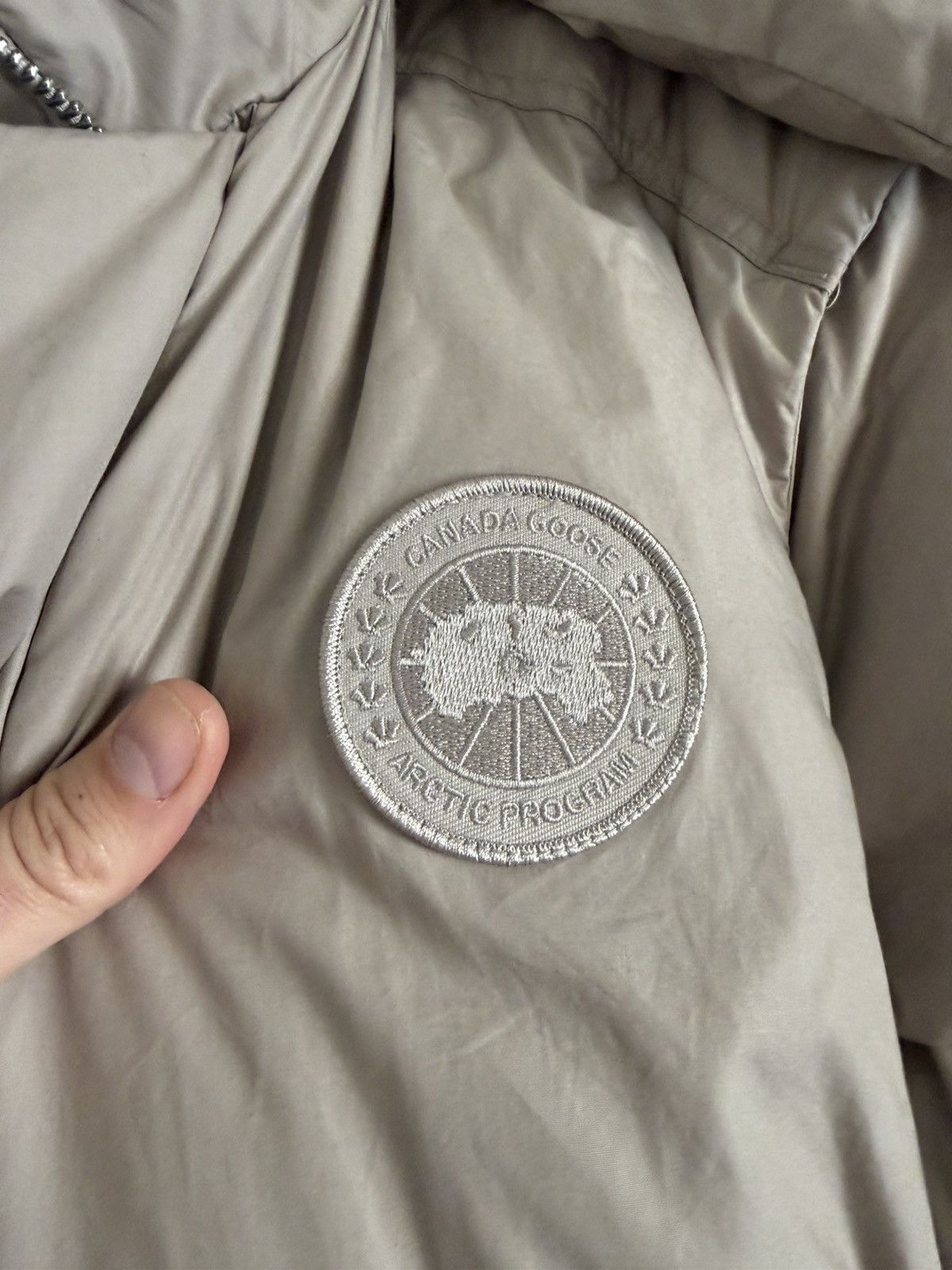 Canada Goose Canada Goose umba bomber jacket L Size US L / EU 52-54 / 3 - 9 Thumbnail
