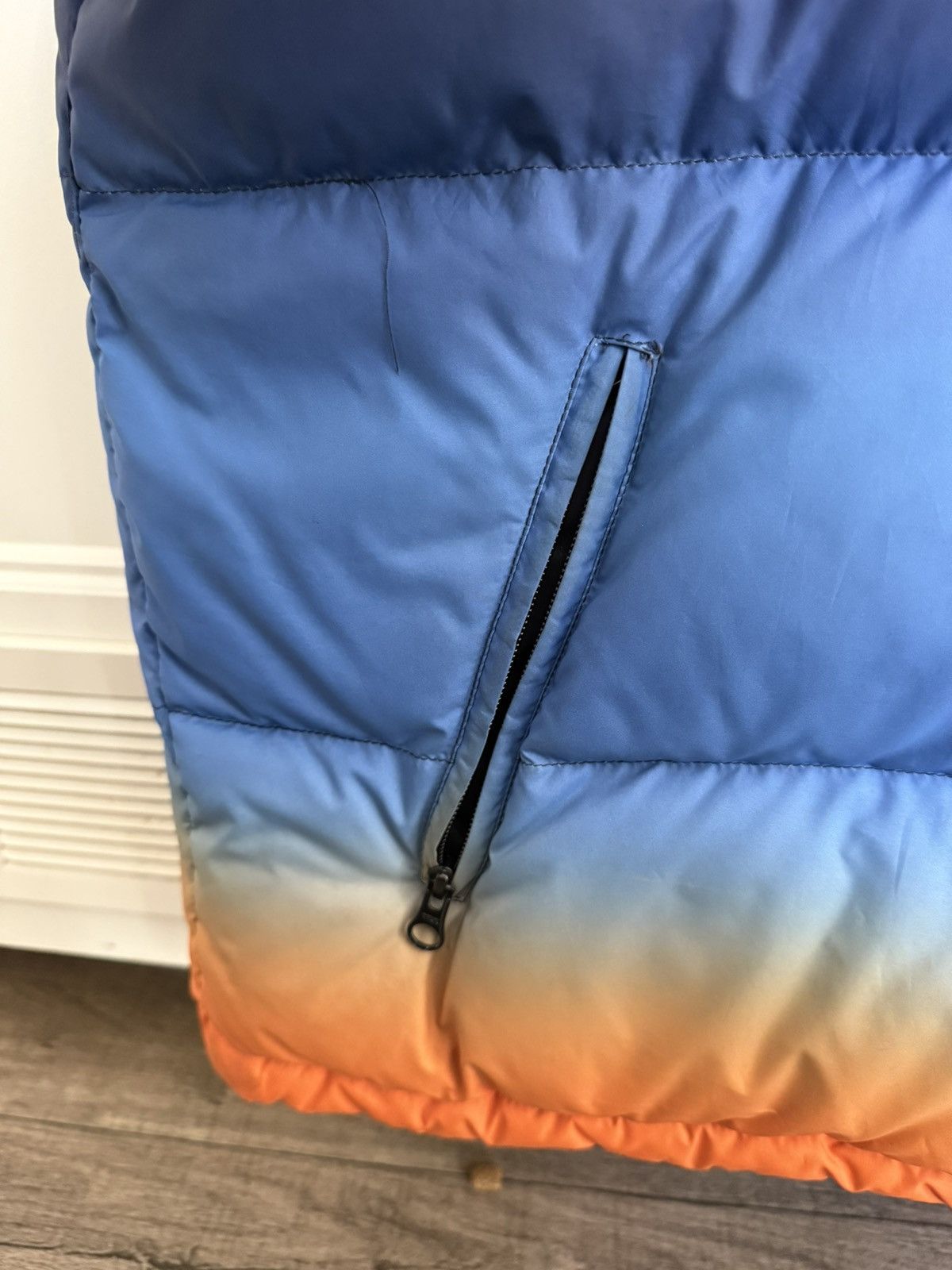 Supreme Supreme gradient puffy jacket navy Size US L / EU 52-54 / 3 - 4 Thumbnail