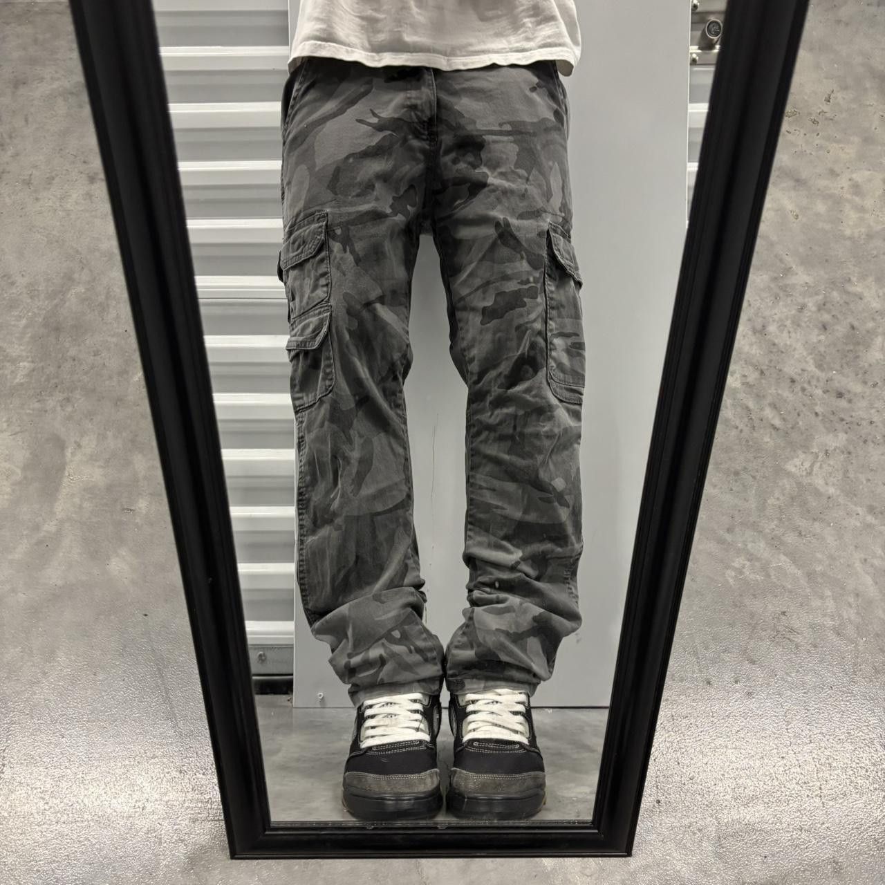 Japanese Brand × Vintage Crazy Vintage Y2K/2000s Grunge Dark Camo Skater Cargo Pants! Size US 29 - 1 Thumbnail