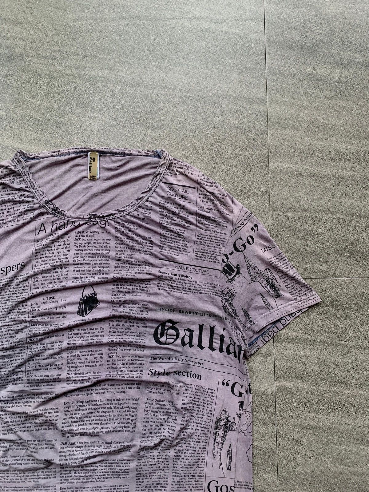 John Galliano 2000s Gazzete Newspaper tee Size US L / EU 52-54 / 3 - 2 Thumbnail