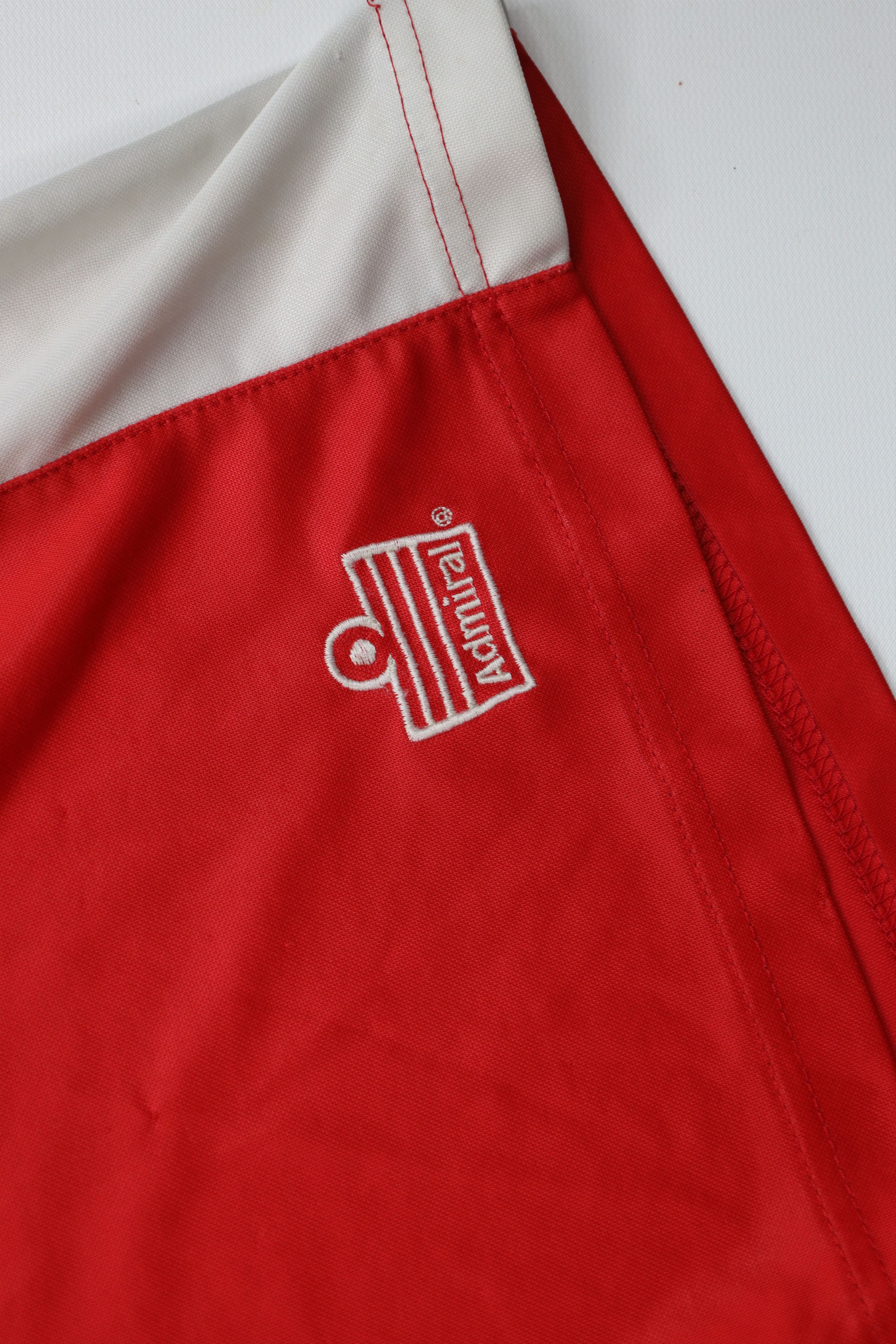 Vintage Vintage 90s Streetwear Running Jogging Soccer Shorts Red Size US 32 / EU 48 - 5 Thumbnail