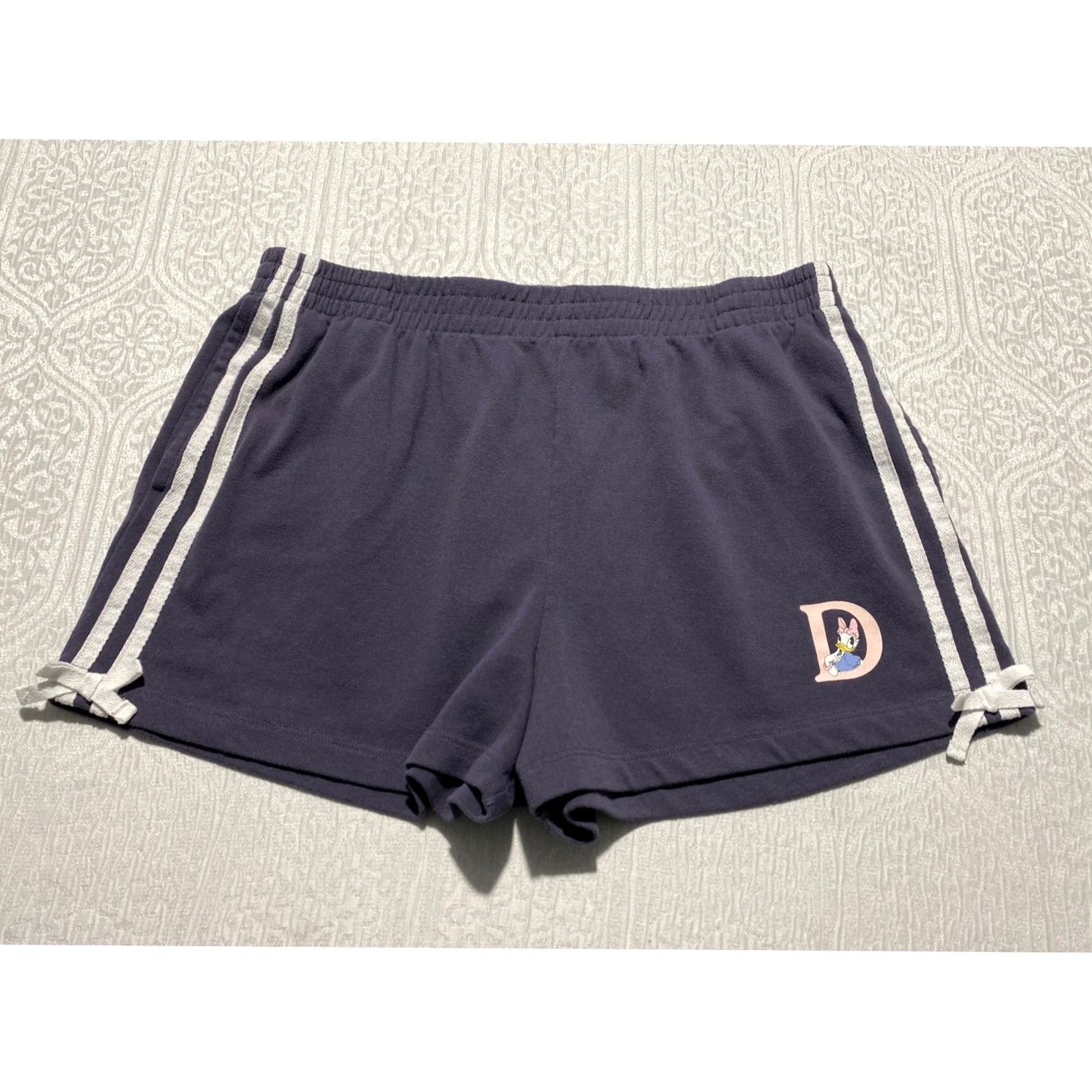 Disney Disney Daisy Duck Navy Blue Athletic Shorts XL Side Stripes Bow Hem Pockets Size 40" / US 18 - 2 Thumbnail