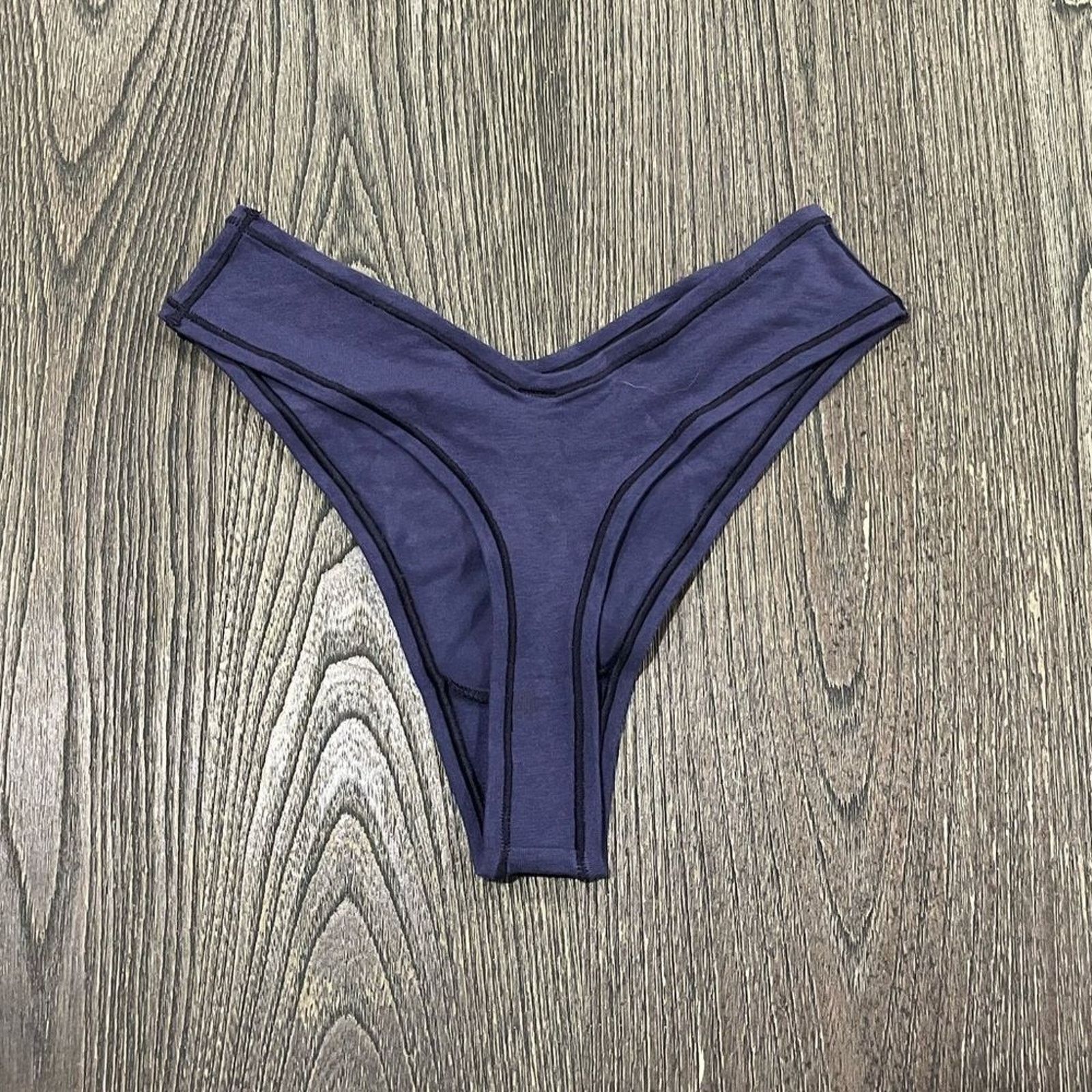 SKIMS NWOT Skims Fits Everybody Dipped Front Thong Back UnderwearS Size ONE SIZE - 3 Thumbnail