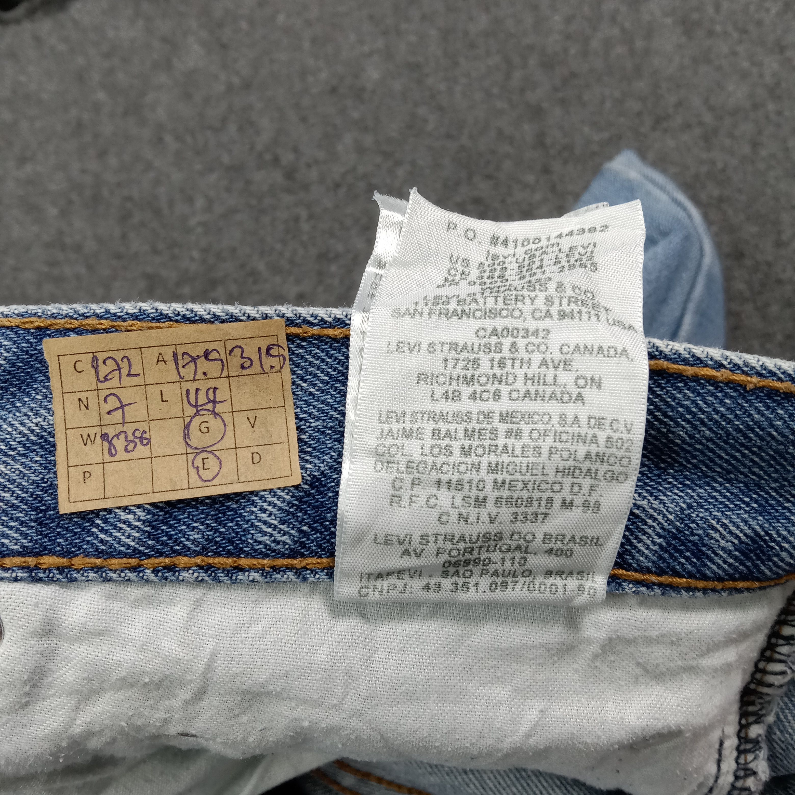 Levi's 90s LEVI'S 550 Distressed Style Denim Jeans C272N7 Size US 36 / EU 52 - 16 Thumbnail