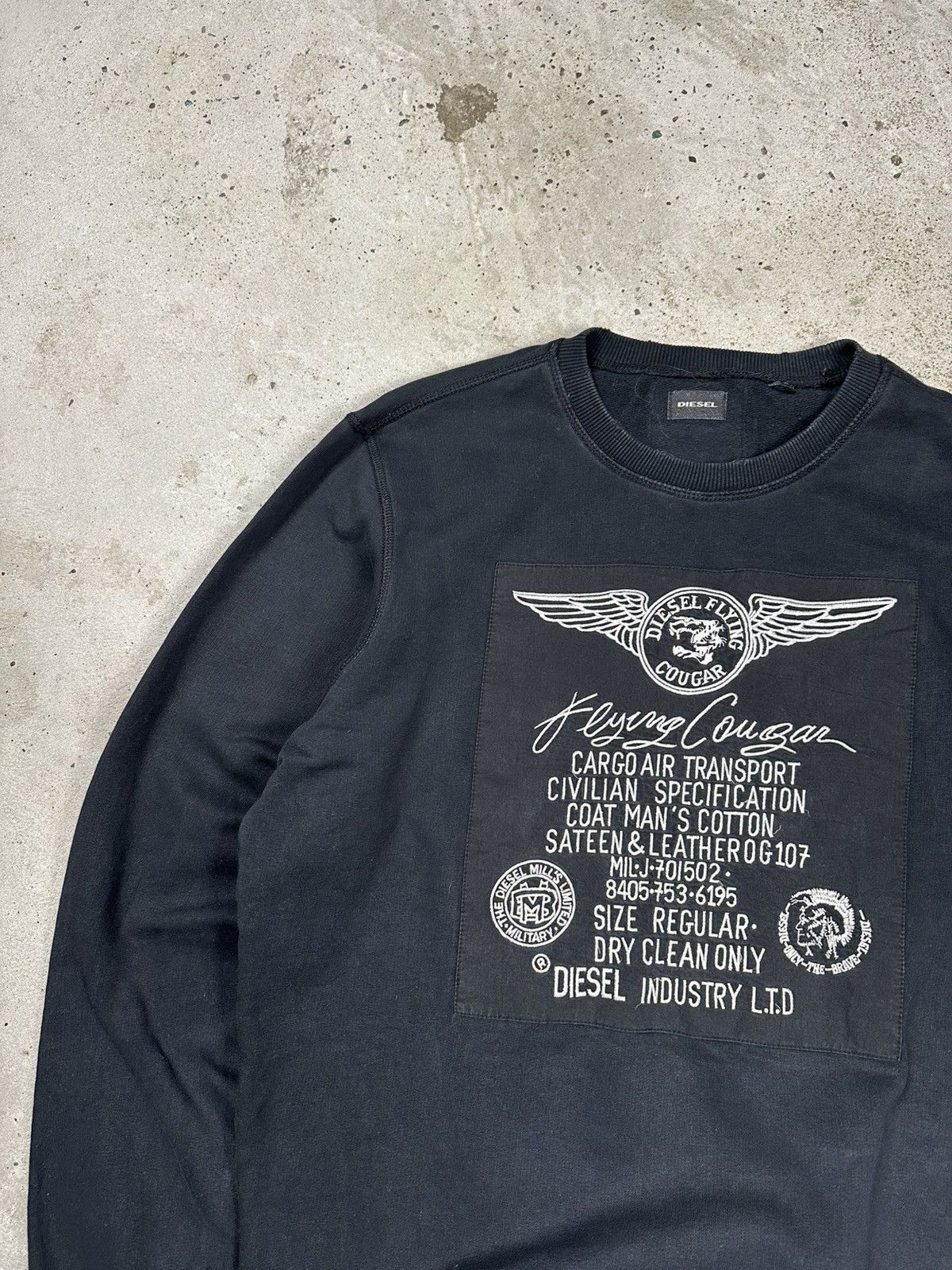 Diesel × Vintage Vintage Y2K Diesel Flying Cougar Distressed Black Crewneck Size US L / EU 52-54 / 3 - 4 Thumbnail