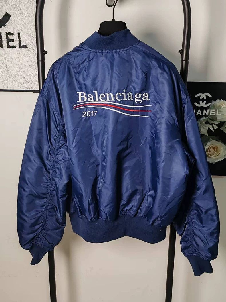 Balenciaga Balenciaga Wave Print Puffer Jacket Size US M / EU 48-50 / 2 - 2 Thumbnail