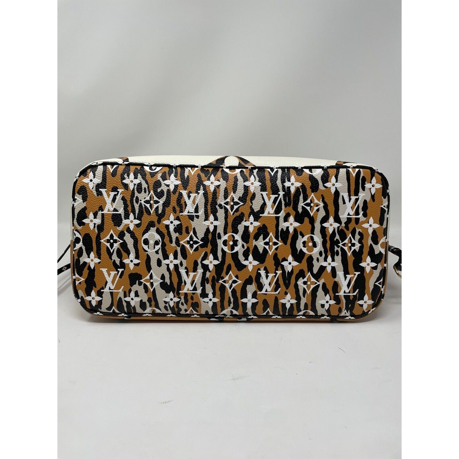 Louis Vuitton Louis Vuitton Neverfull MM Tote Limited Edition Jungle Mono Size ONE SIZE - 8 Thumbnail