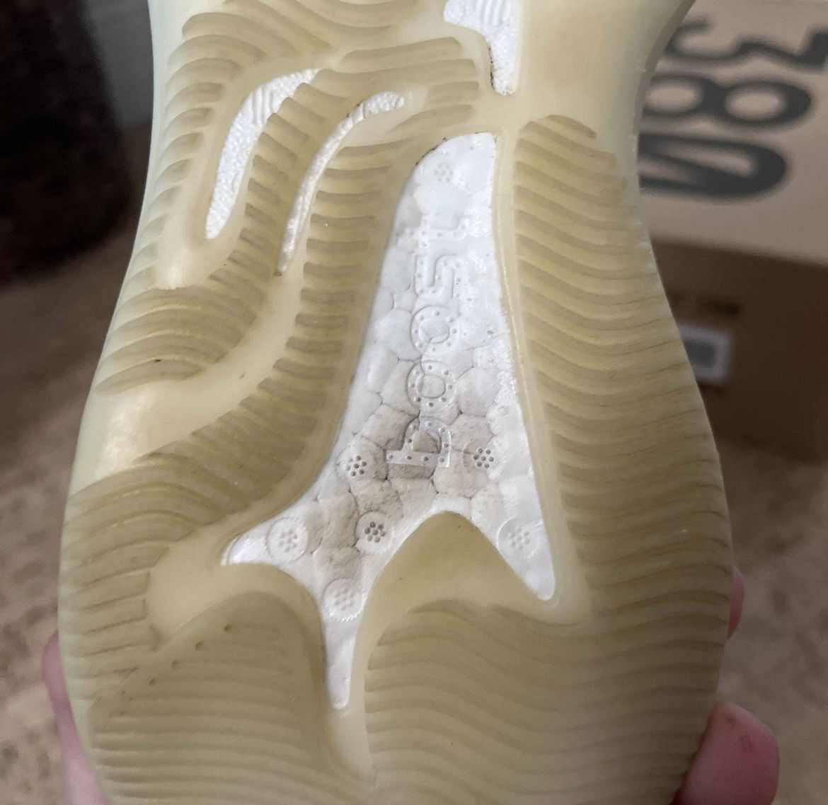 Adidas × Kanye West Yeezy Boost 380 “Alien” size 9 Size US 9 / EU 42 - 10 Thumbnail