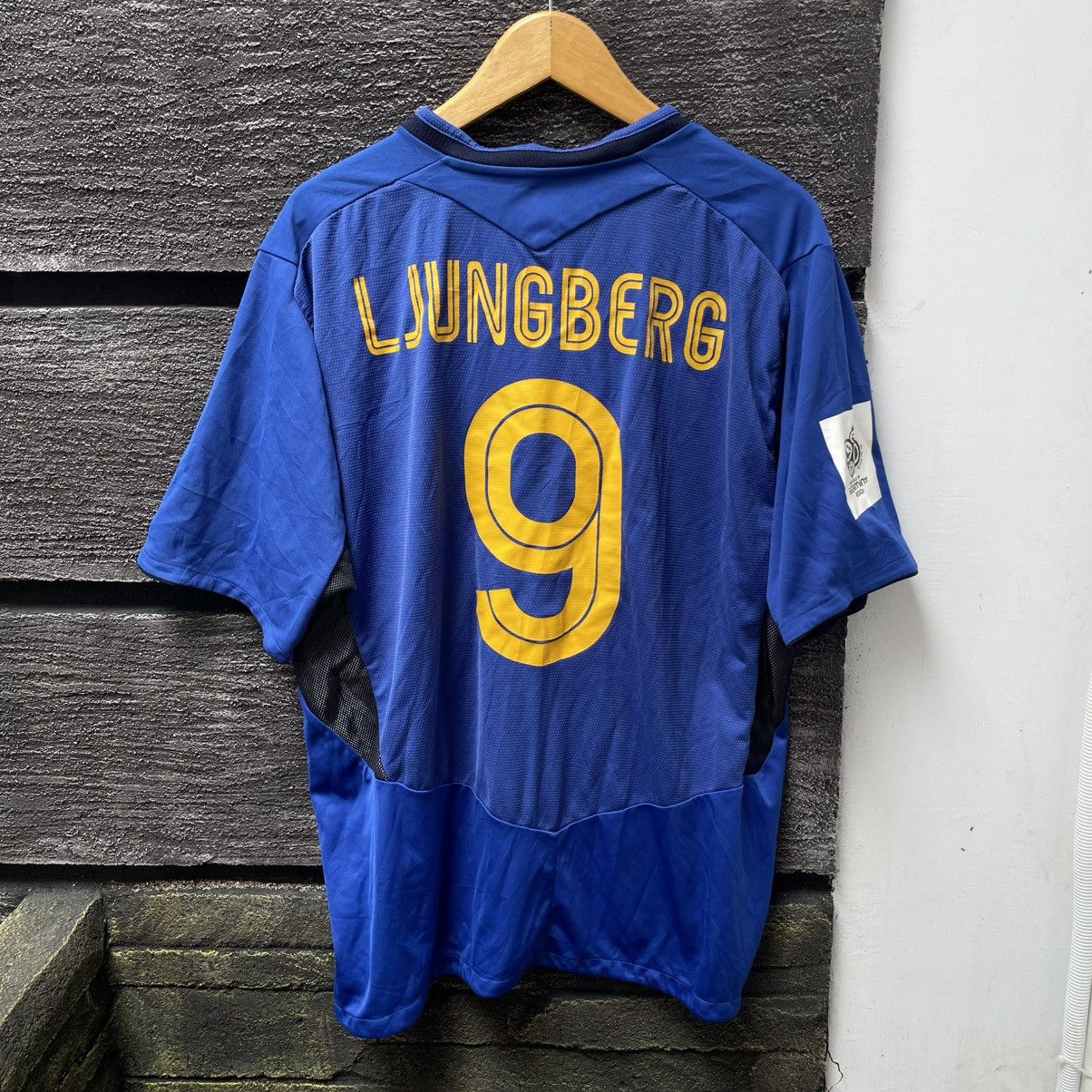Umbro Vintage Jersey Umbro Away Swedia Fifa World Cup 2006 Germany Size US L / EU 52-54 / 3 - 3 Thumbnail