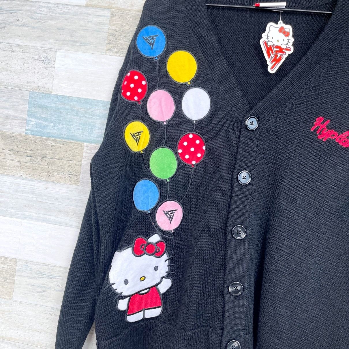 Hypland Hypland Hello Kitty Balloon Knit Oversized Cardigan Womens M Size M / US 6-8 / IT 42-44 - 4 Thumbnail