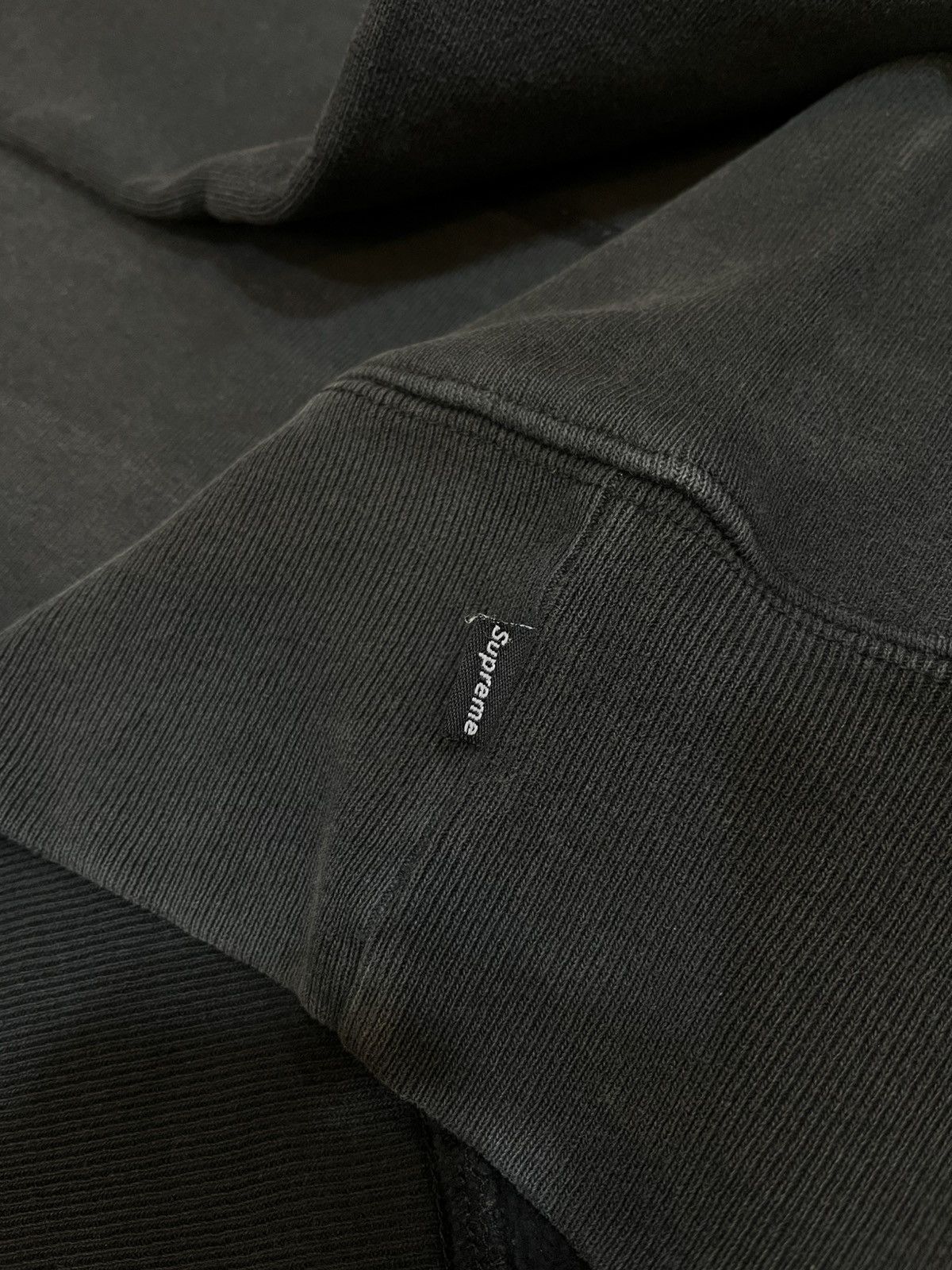 Supreme Supreme Collegiate 00’s Size US L / EU 52-54 / 3 - 8 Thumbnail