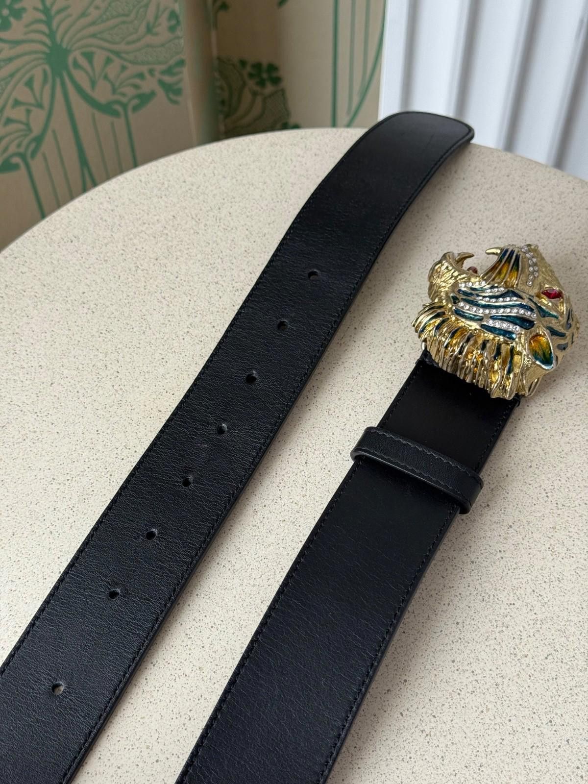 Gucci Gucci Tiger Head Rhinestines Black Leather Buckle Belt 95 Size 32 - 8 Thumbnail