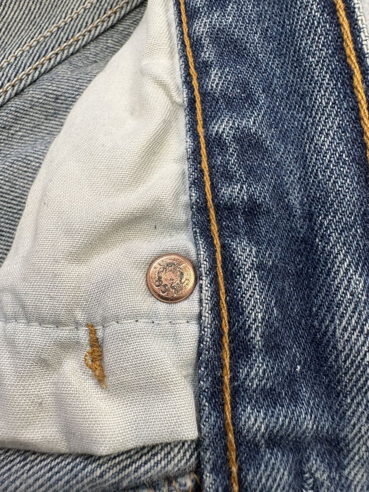 Levi's Vintage Clothing Vintage Levi’s 501 Made in UK Jeans W32 L32 90s Y2K Bitton Size US 32 / EU 48 - 15 Thumbnail
