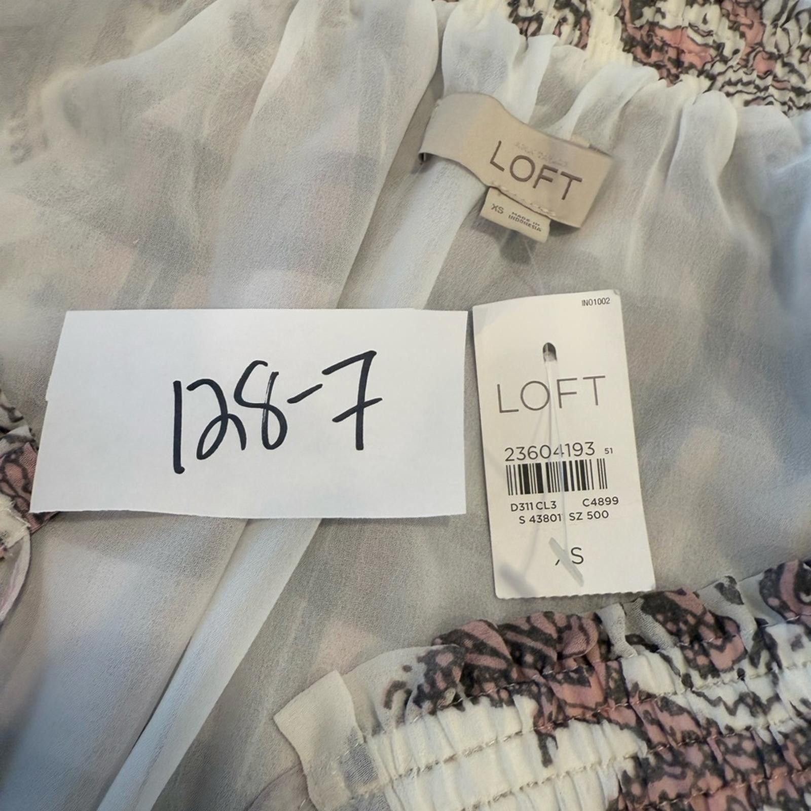 Other Loft pink gray white paisley plaid ruffled top SZ XS Size XS / US 0-2 / IT 36-38 - 11 Thumbnail