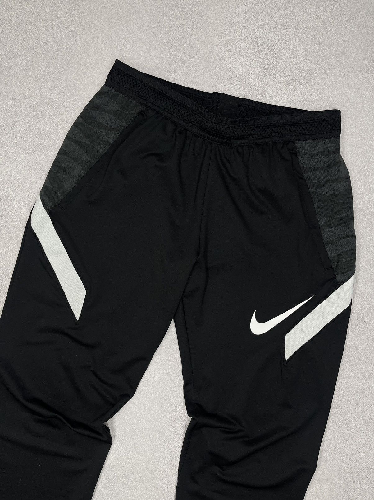 Nike Mens Nike Dri Fit Strike Black Sweatpants Y2K Swoosh ACG Size US 30 / EU 46 - 3 Thumbnail