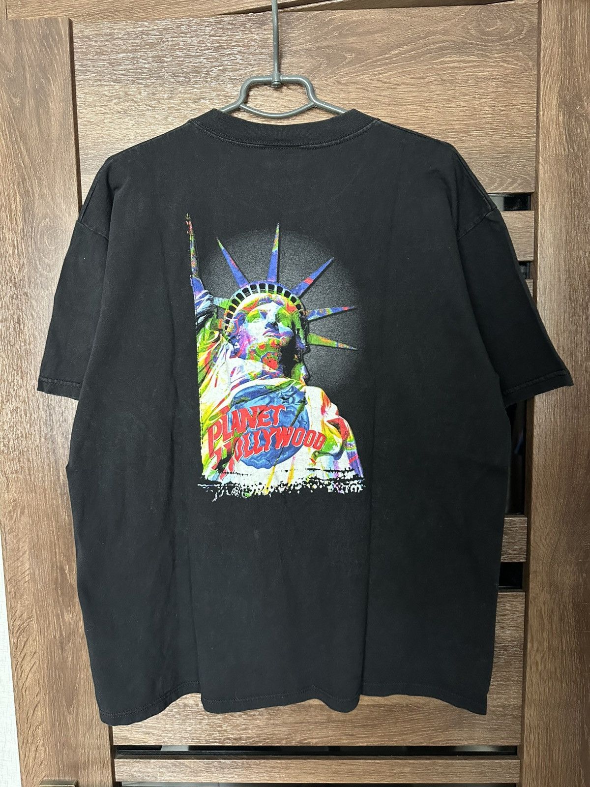 Planet Hollywood Planet Hollywood New York Statue Of Liberty Vintage 90s Tee Size US L / EU 52-54 / 3 - 1 Thumbnail