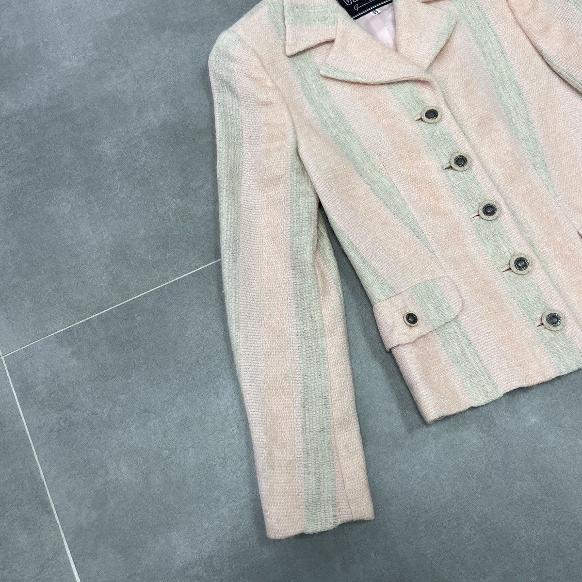 Versace × Vintage Vintage Gianni Versace Versus Women Wool Blazer Size XS Size XS / US 0-2 / IT 36-38 - 2 Thumbnail