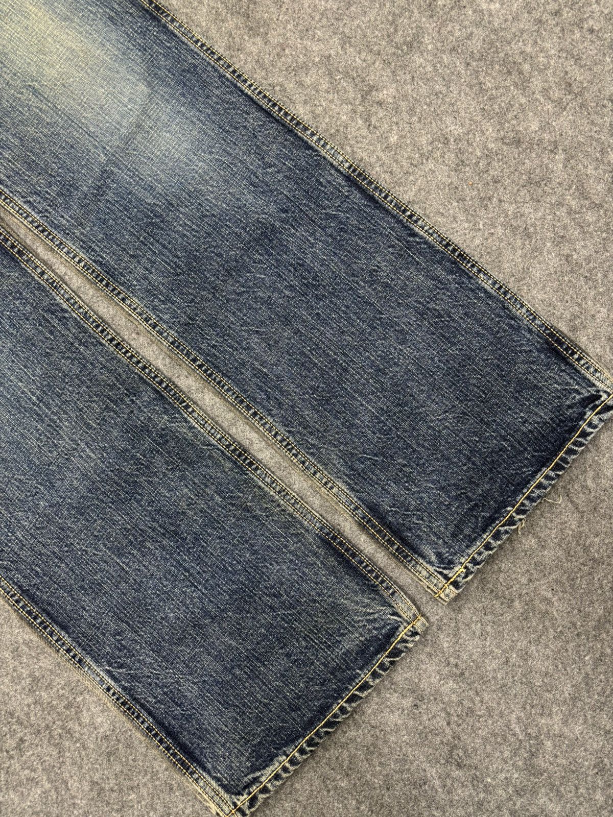 Japanese Brand 💥90s Style💥Japanese Brand Two Tones Sturdy Bush Denim F692 Size US 31 - 7 Thumbnail