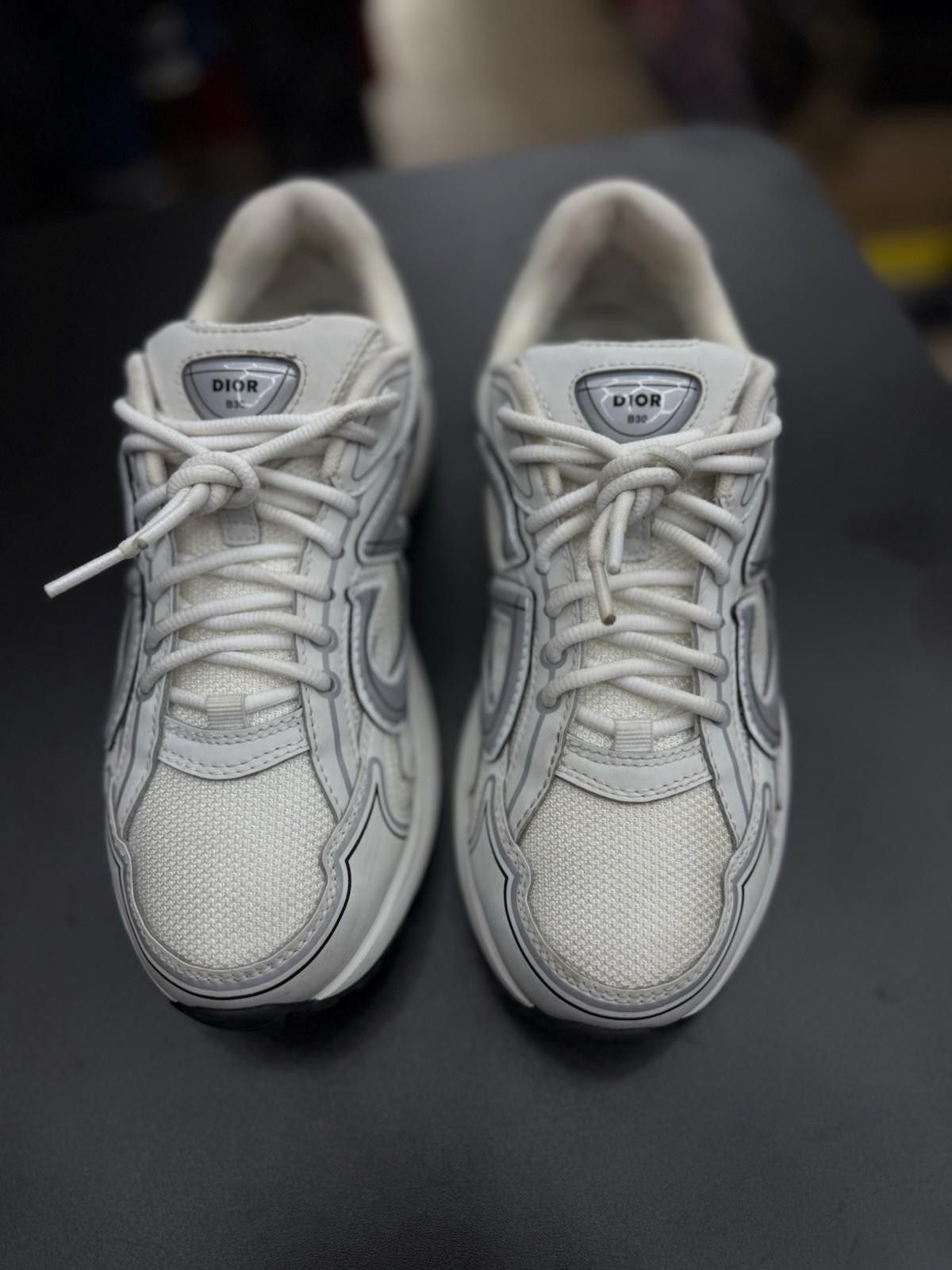 Dior Dior B30 White Reflective Silver Size 40EU/7US $1200 Retail Size US 7 / EU 40 - 5 Thumbnail