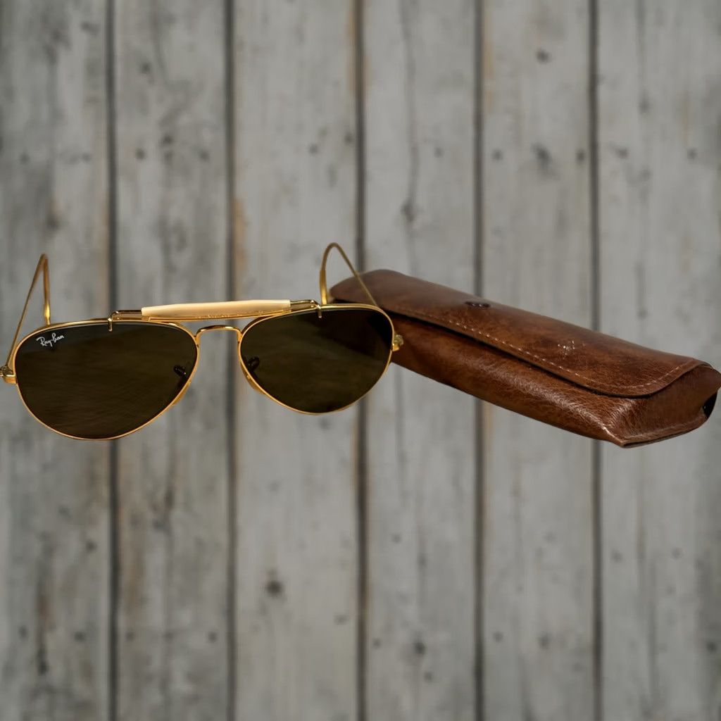 Vintage VINTAGE B&L RAY-BAN Sunglasses Aviators USA 58/14mm Gold Black G15 UV Men Seniors 70s 80s Size ONE SIZE - 1 Thumbnail