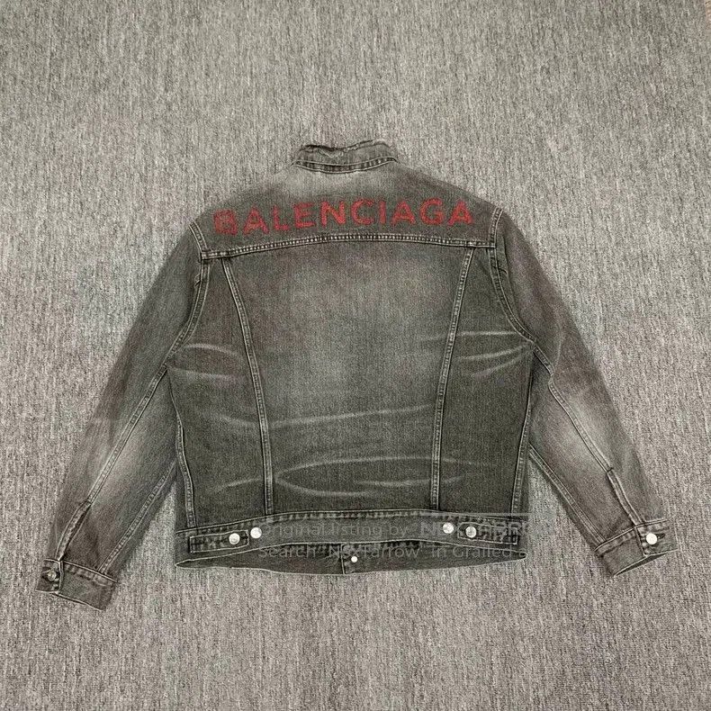 Balenciaga Balenciaga Back Logo Washed Denim Jacket. Size US XS / EU 42 / 0 - 2 Thumbnail
