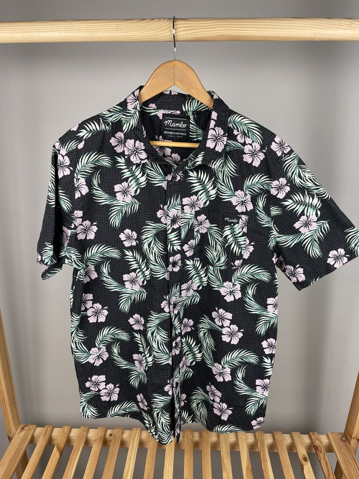 Mambo Mambo Hawaiian shirt short sleeve surfing Size US L / EU 52-54 / 3 - 1 Thumbnail