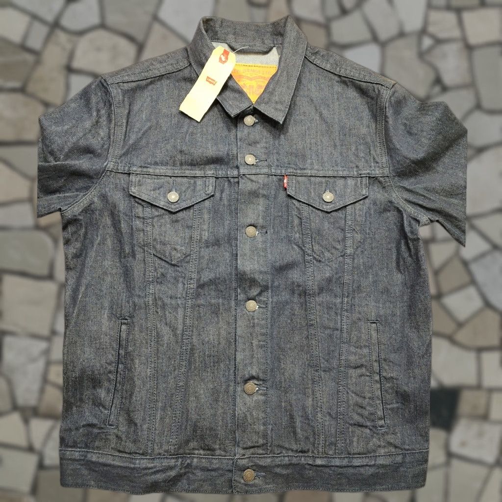 Levi's NWT Levi's Trucker Jacket Denim Jeans Dark Wash Button Chest 44 L Blue Mens Regular Size L jacket 90s Classic USA Vintage? Wait. Size US 33 - 1 Thumbnail