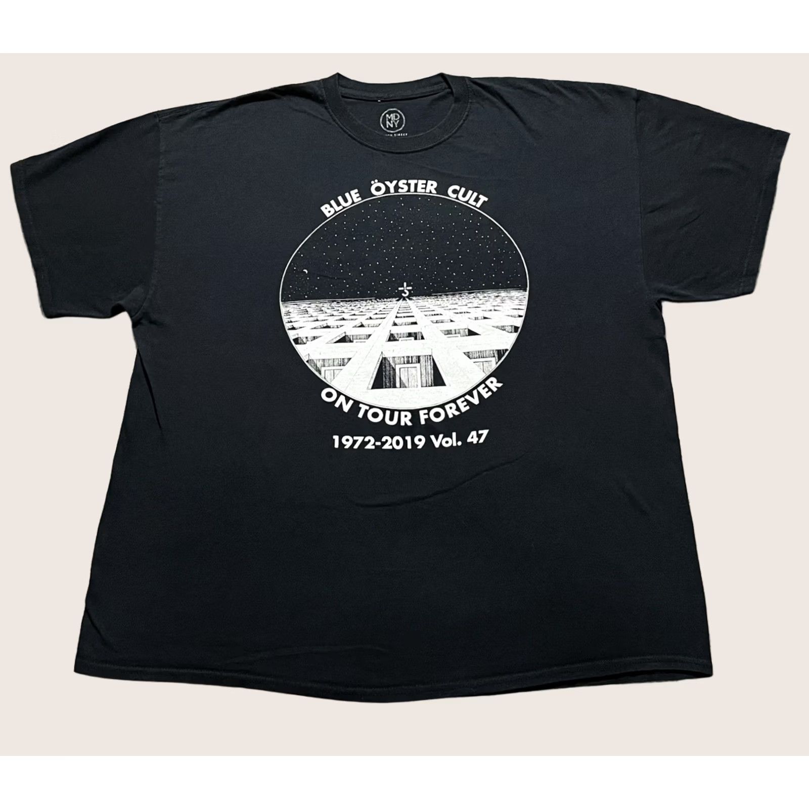 Vintage Blue Oyster Cult Shirt Mens 2XL Band Tee On Tour Forever Graphic White Shirt Size US XXL / EU 58 / 5 - 1 Thumbnail