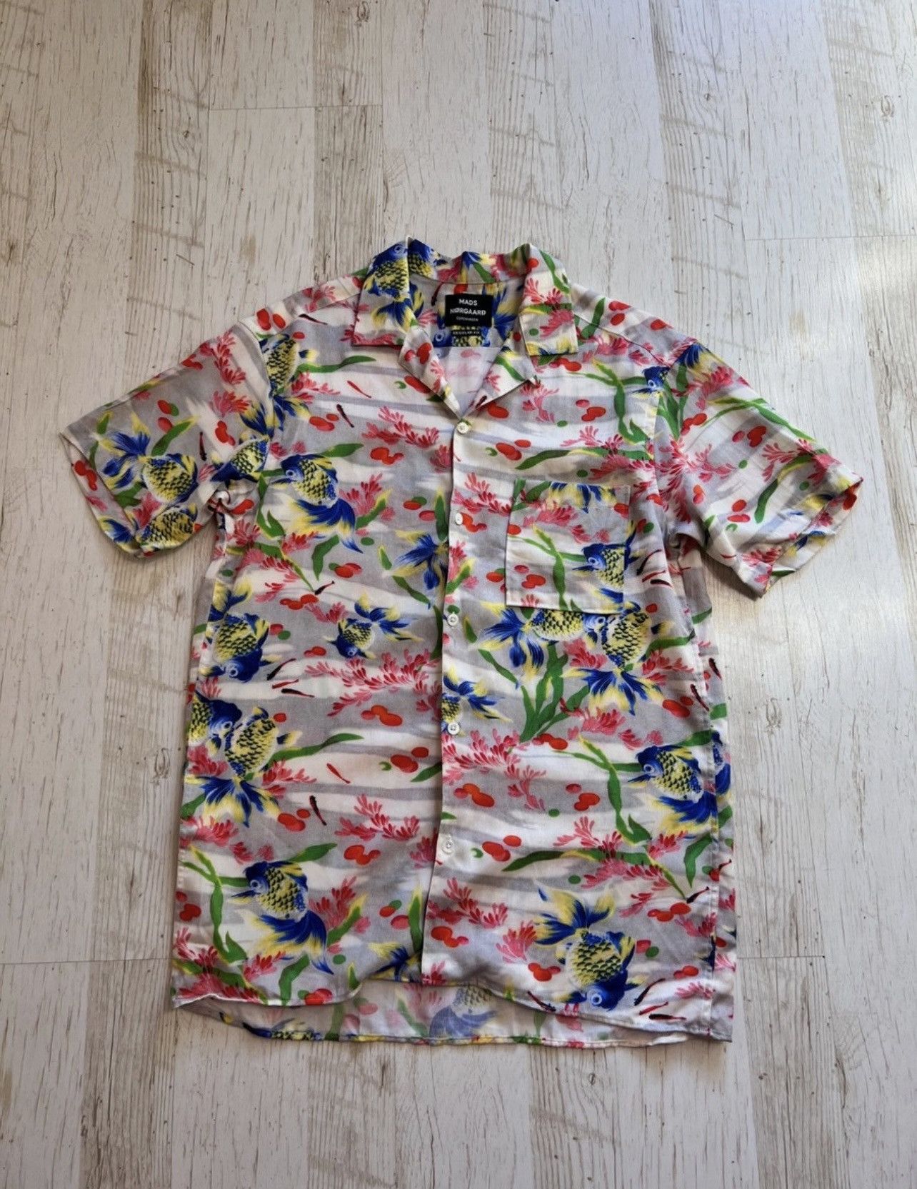 Mads Norgaard Mads Nørgaard Copenhagen Goldfish Print Shirt Size M tencel Size US M / EU 48-50 / 2 - 3 Thumbnail