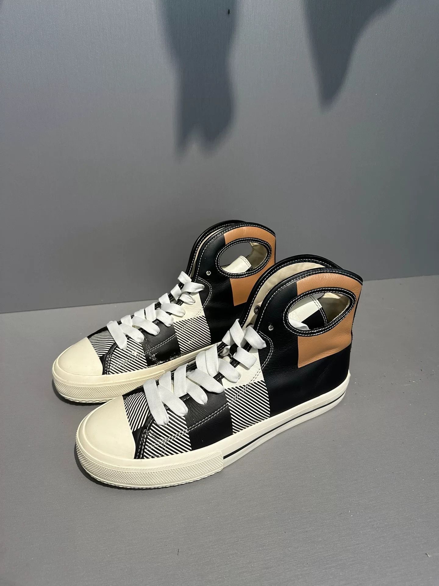 Bvlgari Bvlgari Lowtop Sneakers 42 Men Size US 9 / EU 42 - 1 Thumbnail