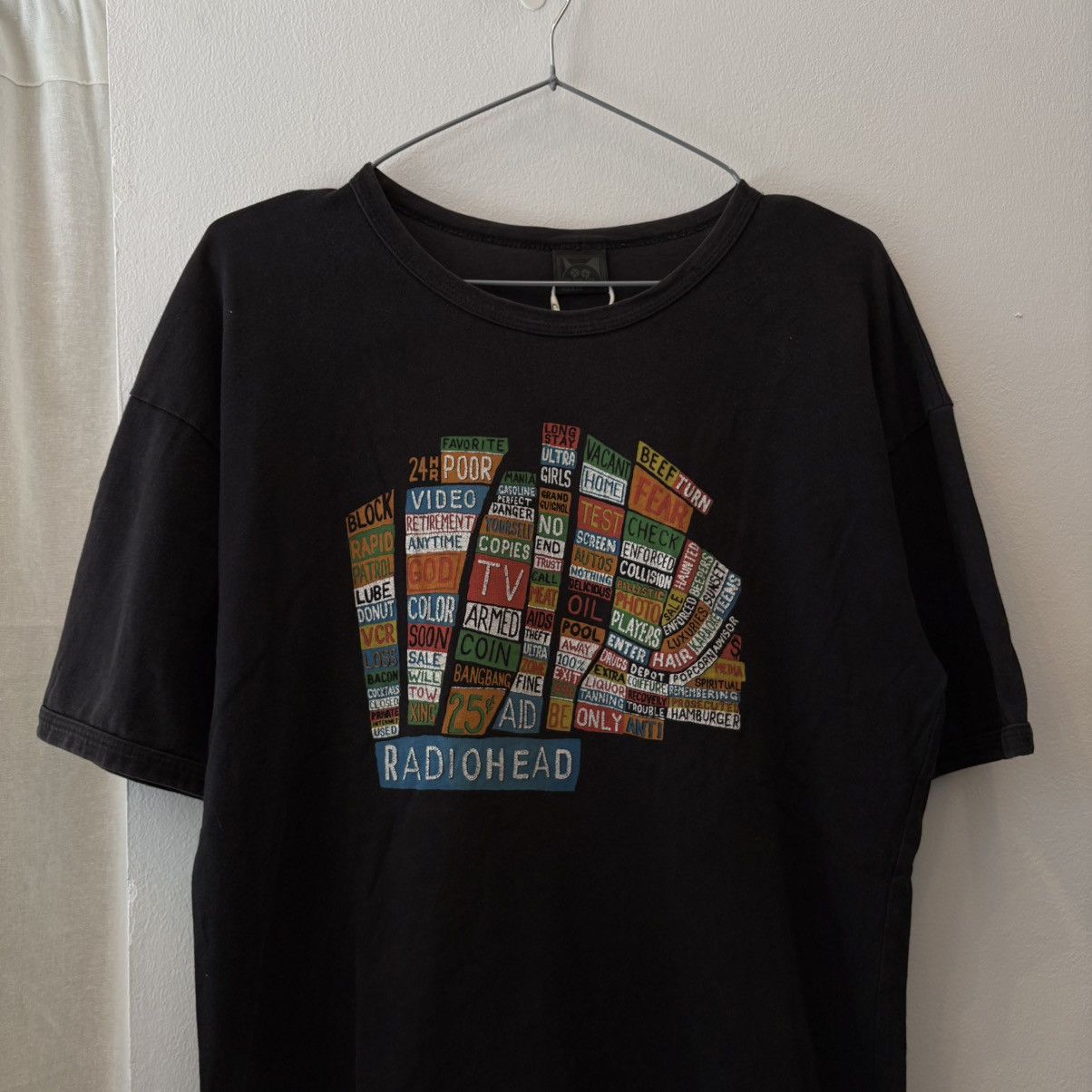 Vintage Vintage RADIOHEAD “Hail to the Thief” Album Cover Tee Size US L / EU 52-54 / 3 - 3 Thumbnail