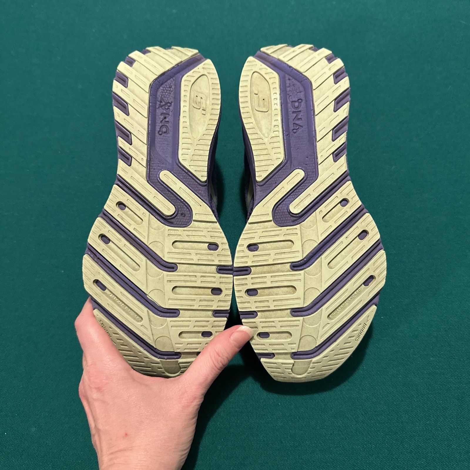 Brooks Brooks Women’s Launch GTS 9 1203741B525 Sneakers Size 6.5B Size US 6.5 / IT 36.5 - 5 Thumbnail