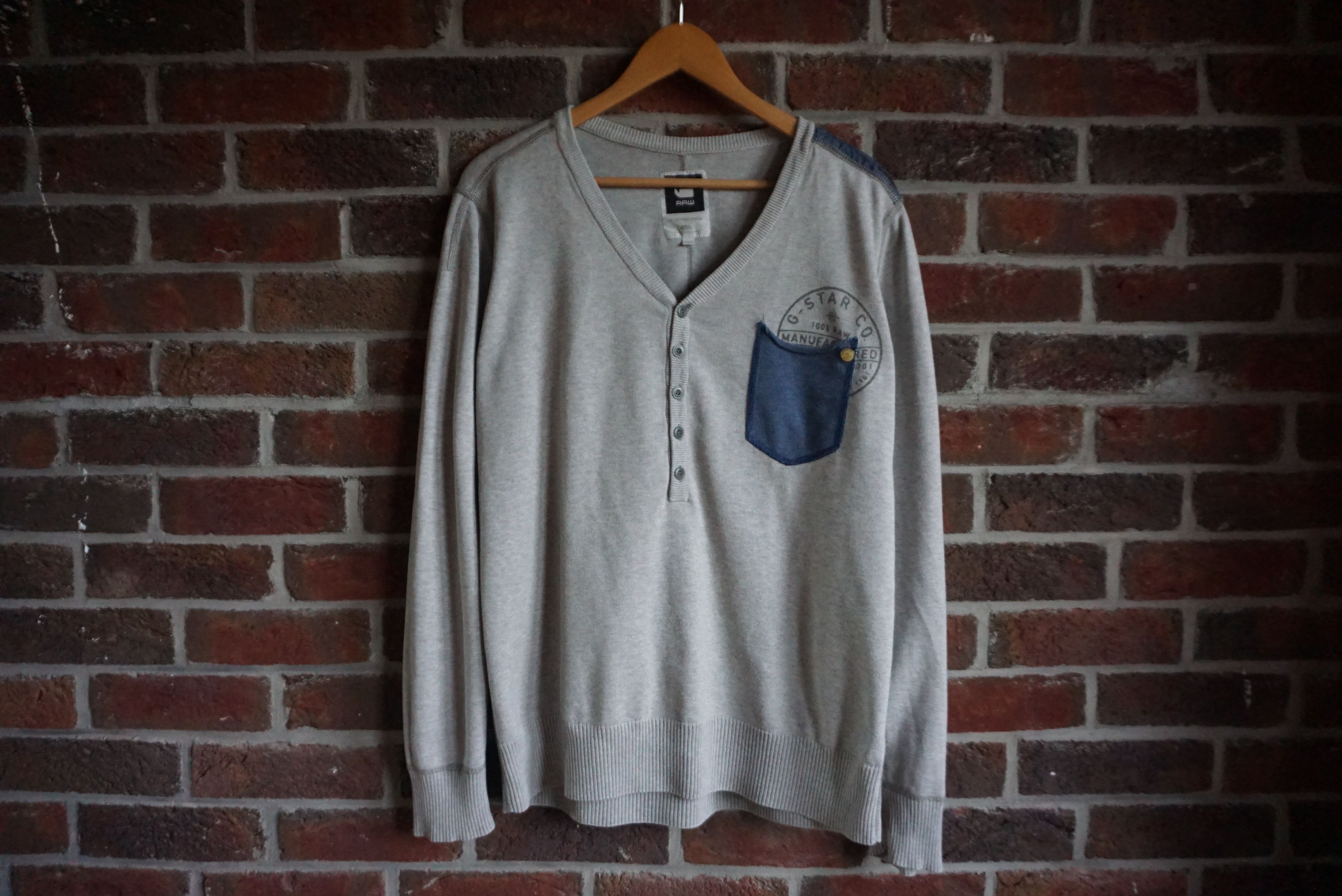G-Star G-Star Raw V Neck top XL casual jumper knitted pullover Size US XL / EU 56 / 4 - 1 Thumbnail