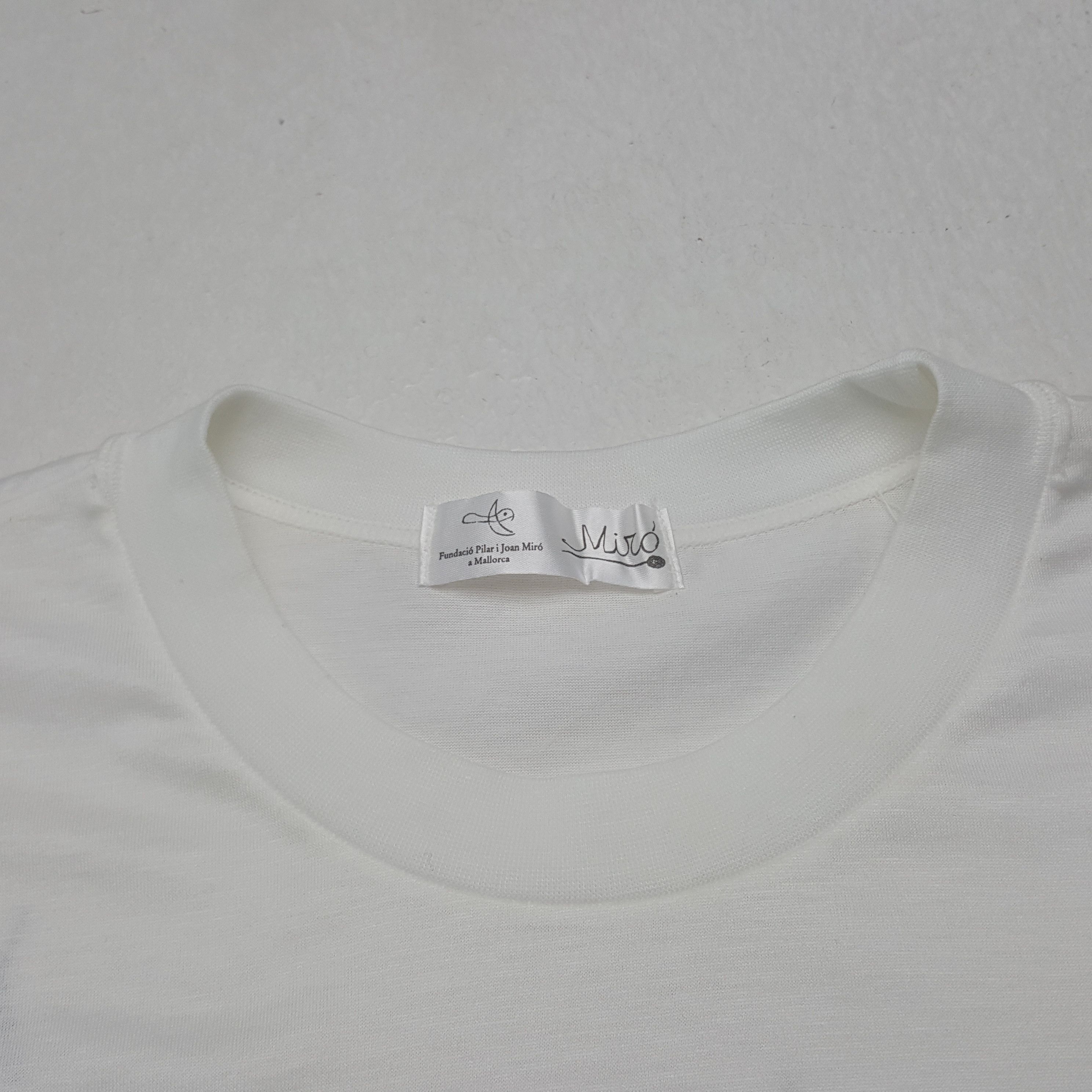 Other Vintage Fundacio Pilar Joan miro A Mallorca Tshirt Size US M / EU 48-50 / 2 - 5 Thumbnail
