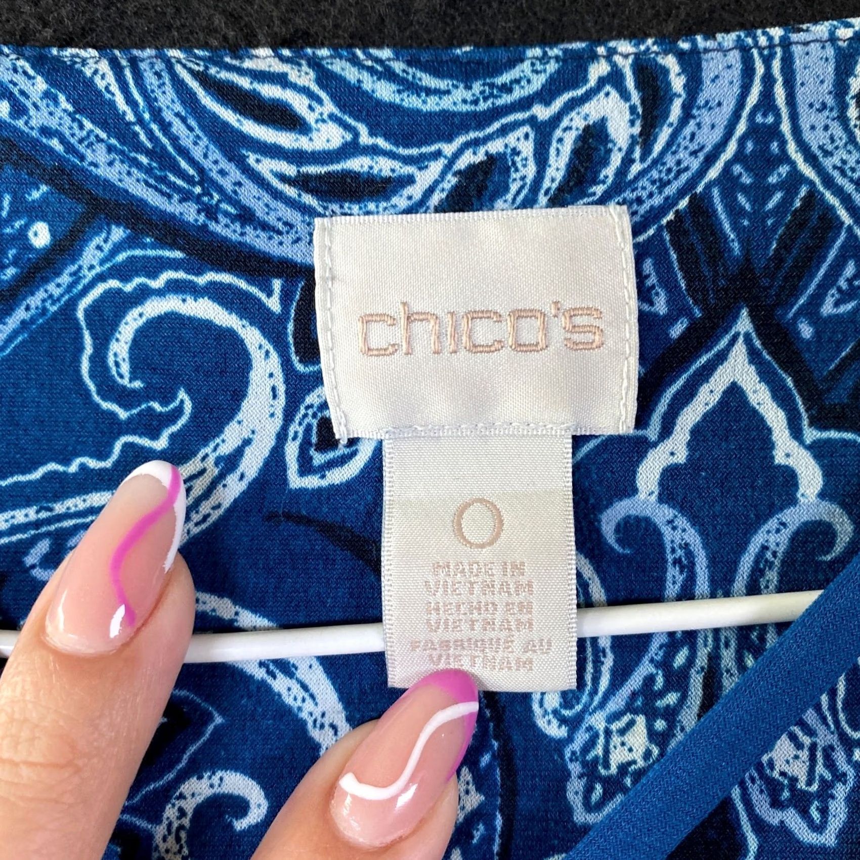 Vintage Chicos Womens Blouse Blue Geometric Paisley V Neck Tunic Stretch S Regular Retailed Size S / US 4 / IT 40 - 4 Thumbnail