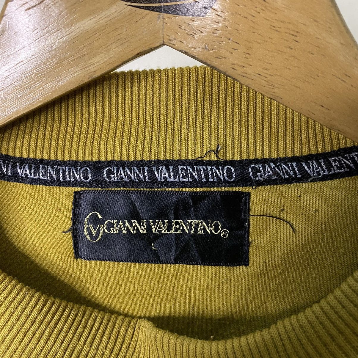 Gianni Valentino × Valentino × Vintage Vintage 90s Gianni Valentino Embroidery Big Logo Sweatshirt Size US L / EU 52-54 / 3 - 3 Thumbnail