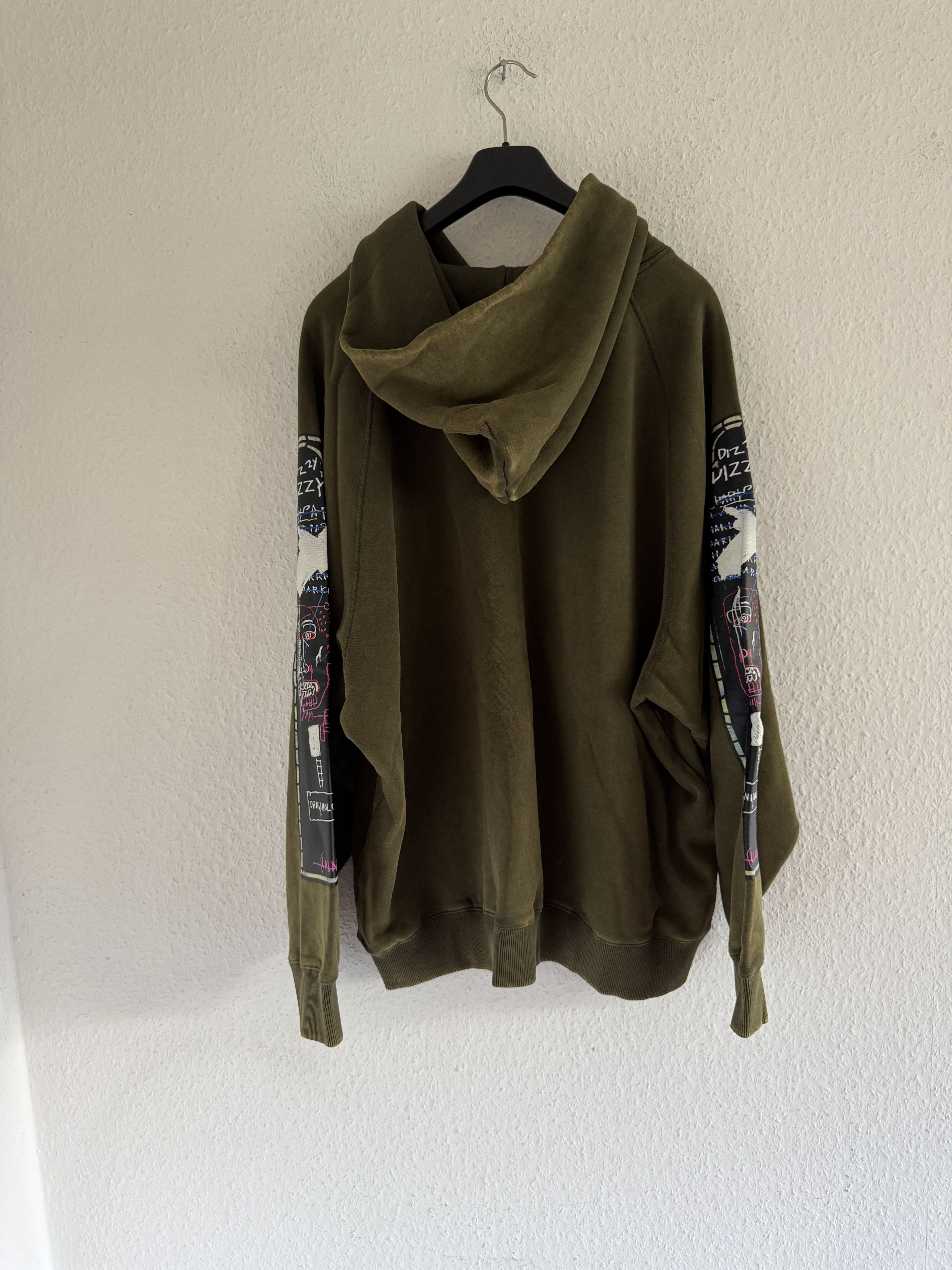 H&M × Jean-Michel Basquiat × Who Decides War Olive Graphic Hooded Sweatshirt Size US XXL / EU 58 / 5 - 11 Thumbnail