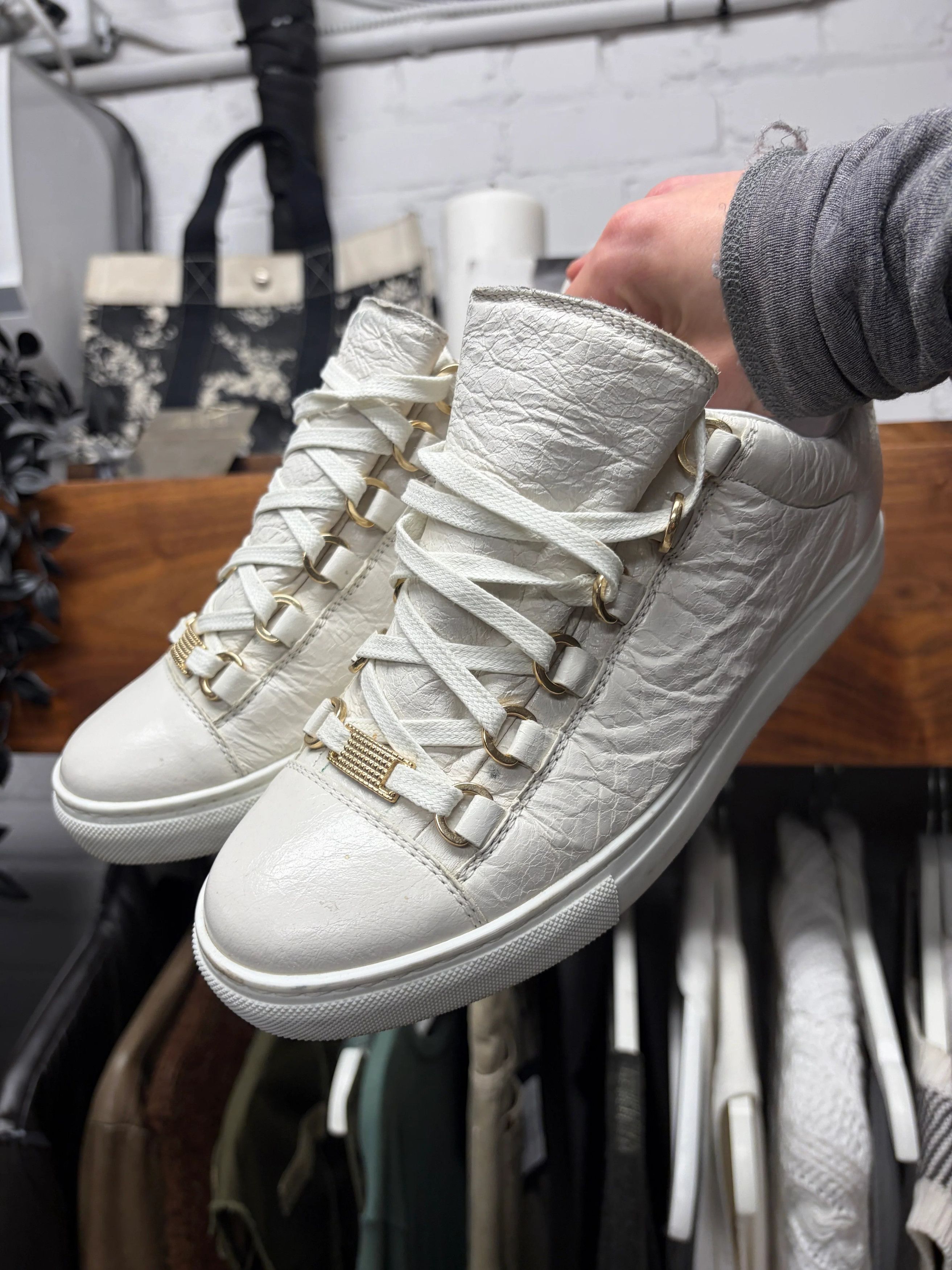Balenciaga Balenciaga White ‘Arena’ Low Top Sneakers Size US 7 / IT 37 - 1 Thumbnail