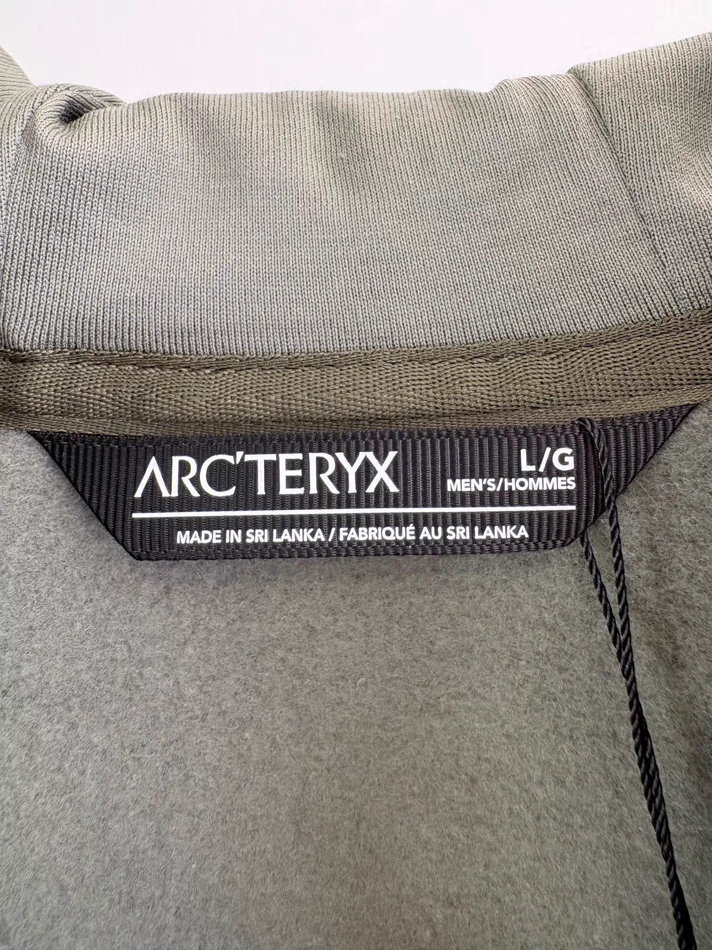 Arc'teryx Green Zip-Up Hoodie with Front Pocket, Size L Size US L / EU 52-54 / 3 - 4 Thumbnail