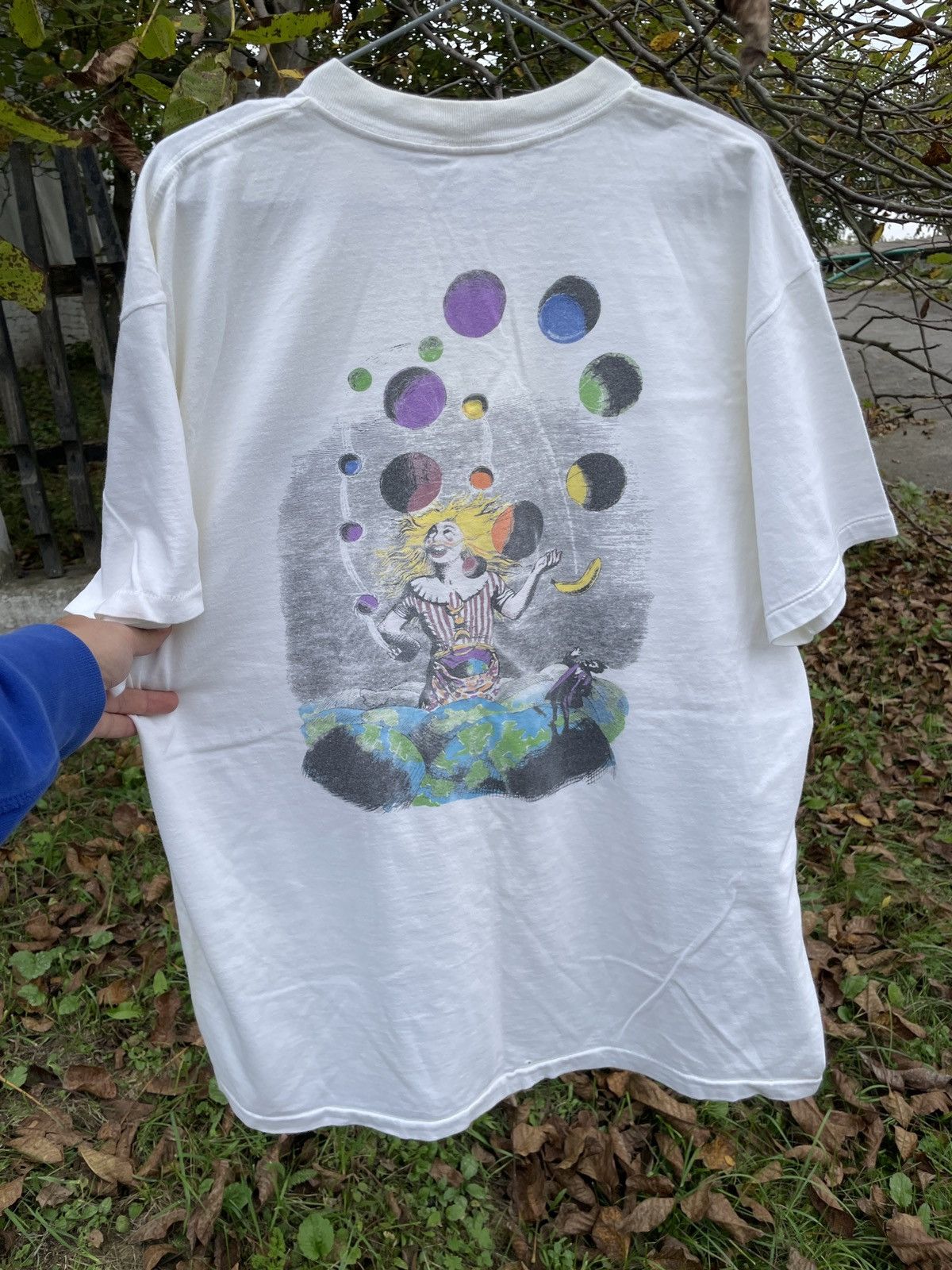 Hard Rock Cafe Hard Rock Cafe Save The Planet 1991 Queen Innuendo T shirt Size US XL / EU 56 / 4 - 1 Thumbnail