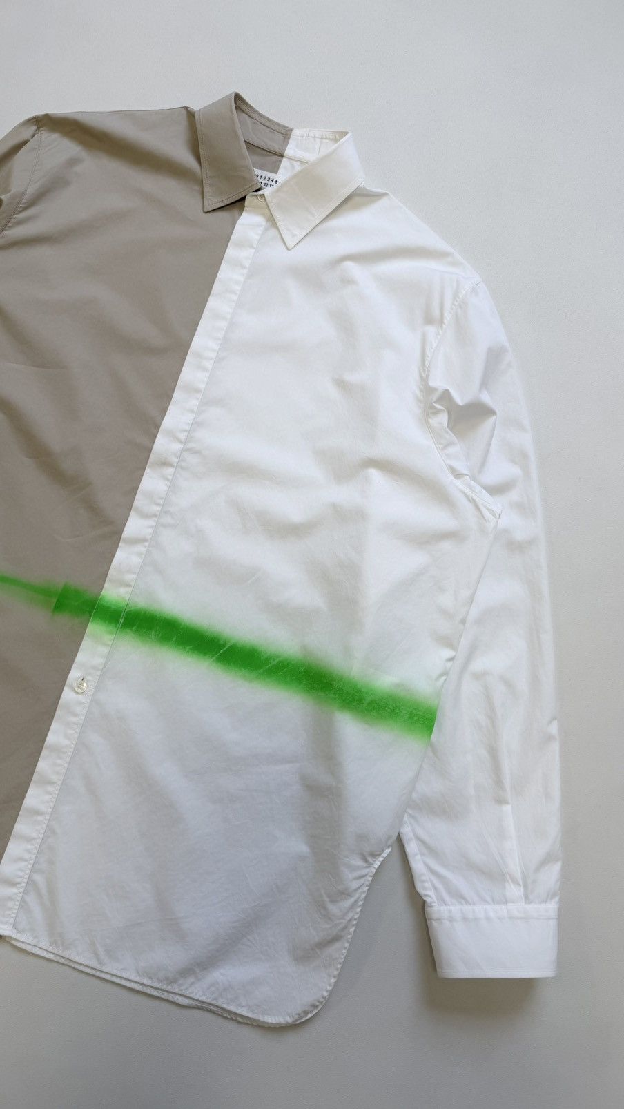 Maison Margiela A/W 17 Sample Split Colour Spray Paint Print Shirt Size US XL / EU 56 / 4 - 7 Thumbnail