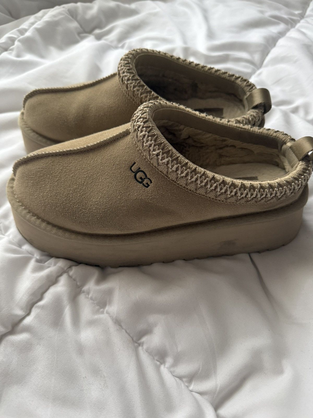 Ugg Mustard seed uggs Size US 7 / IT 37 - 2 Thumbnail