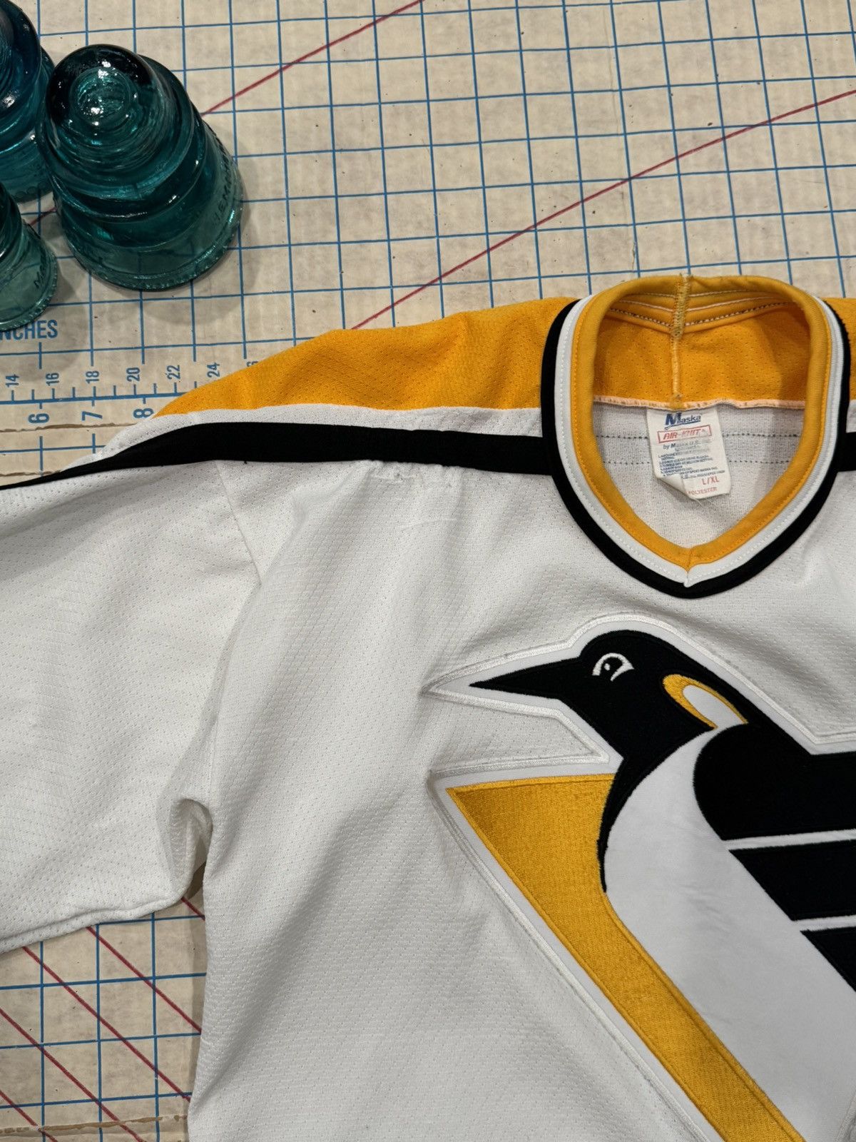 Ccm Vintage CCM Pittsburg Penguins Jersey White Boys Size L/XL Size US XS / EU 42 / 0 - 4 Thumbnail
