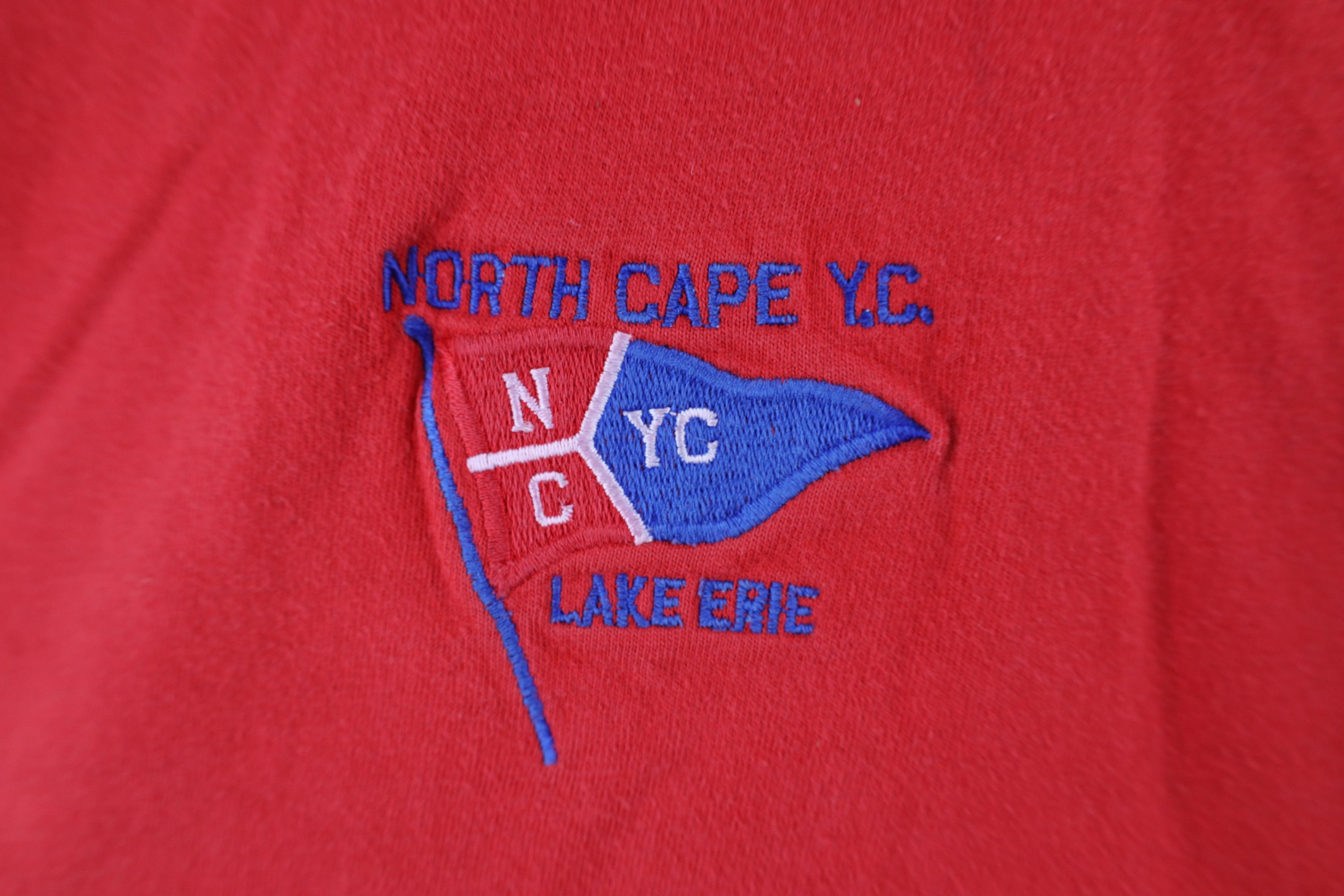 Vintage Vintage 90s Streetwear Cape Yacht Club Lake Erie T-Shirt USA Size US L / EU 52-54 / 3 - 4 Thumbnail