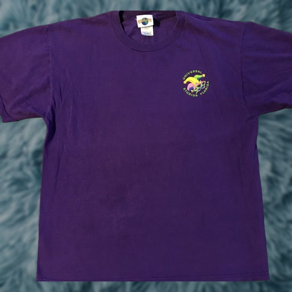 Vintage VINTAGE Universal Studios Mardi Gras 2003 Faded Shirt L Purple Mens Graphic Tee Beads Grunge 90s Size US L / EU 52-54 / 3 - 1 Thumbnail