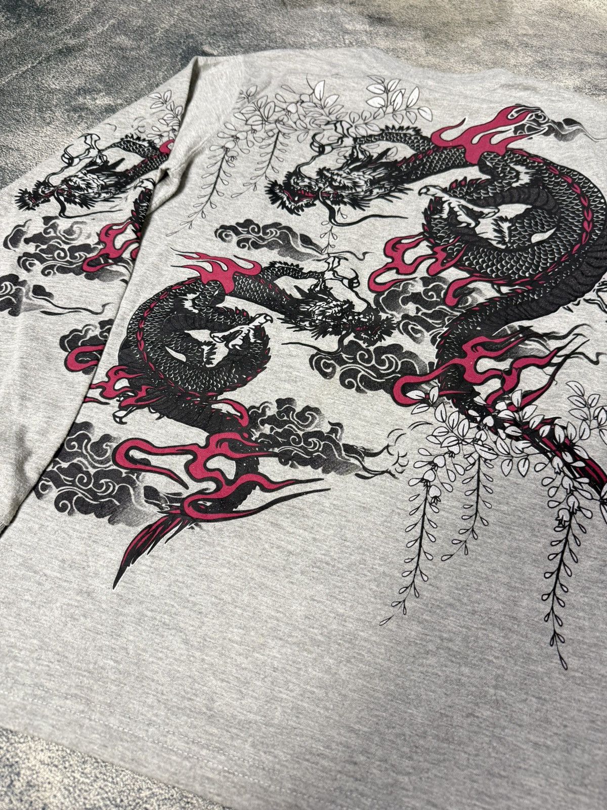 Karakuri Tamashii Vintage Rough Sukajan Dragon longsleeve Size US M / EU 48-50 / 2 - 5 Thumbnail