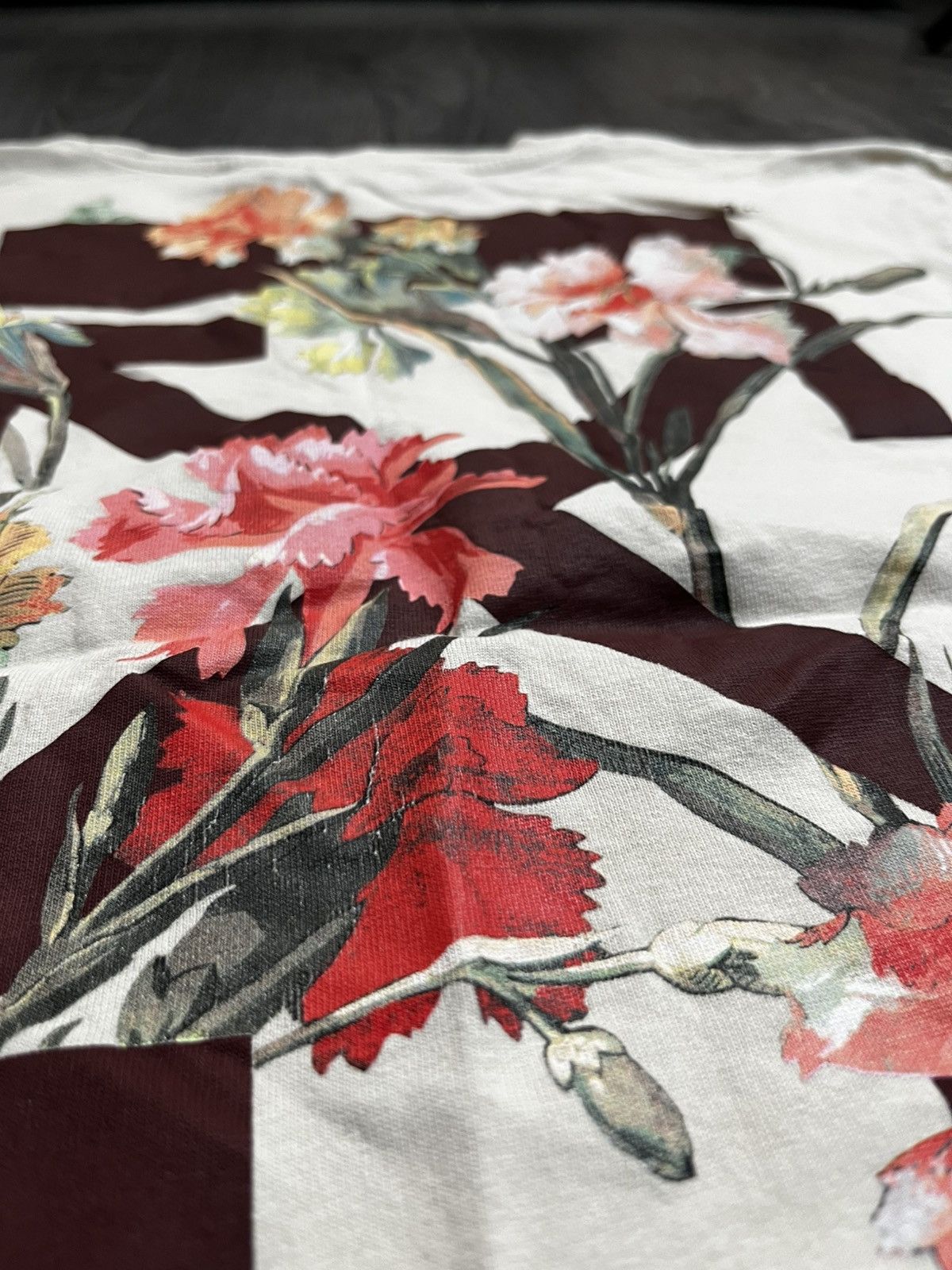 Off-White Off-White Floral Arrows Logo T-Shirt Cream/Beige Size L / US 10 / IT 46 - 3 Thumbnail