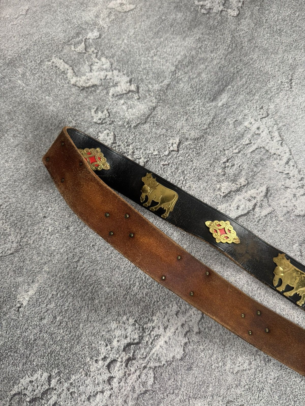 Etro 90s Retro vintage leather belt iconic cows 🐄 metal details Size ONE SIZE - 10 Thumbnail