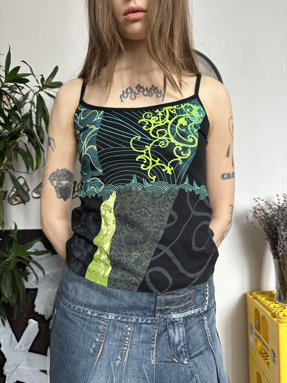 Japanese Brand × Vintage Cirque Du Soleil Abstract Graphic Crop Top y2k Custo Style Size S / US 4 / IT 40 - 1 Thumbnail