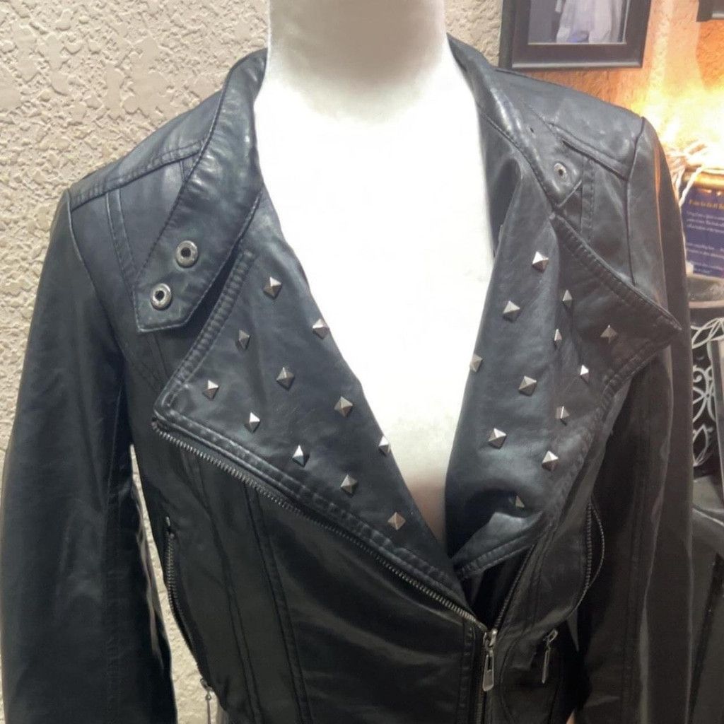 Other Black leather faux jacket with studded detail #leatherjacket Size M / US 6-8 / IT 42-44 - 2 Thumbnail